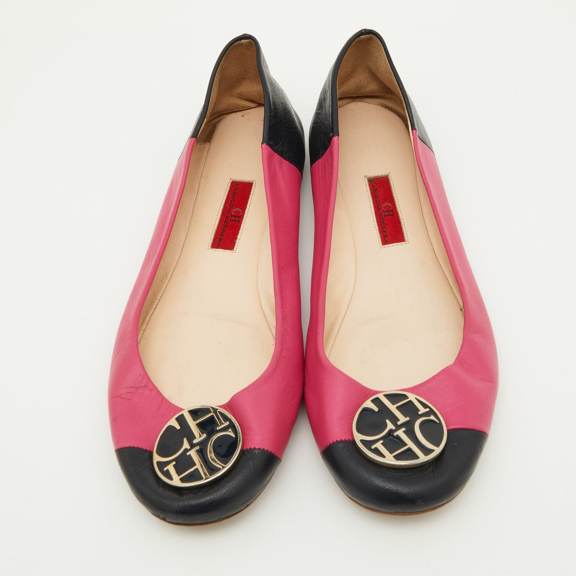 Ch Carolina Herrera Pink/black Leather Logo Ballet Flats