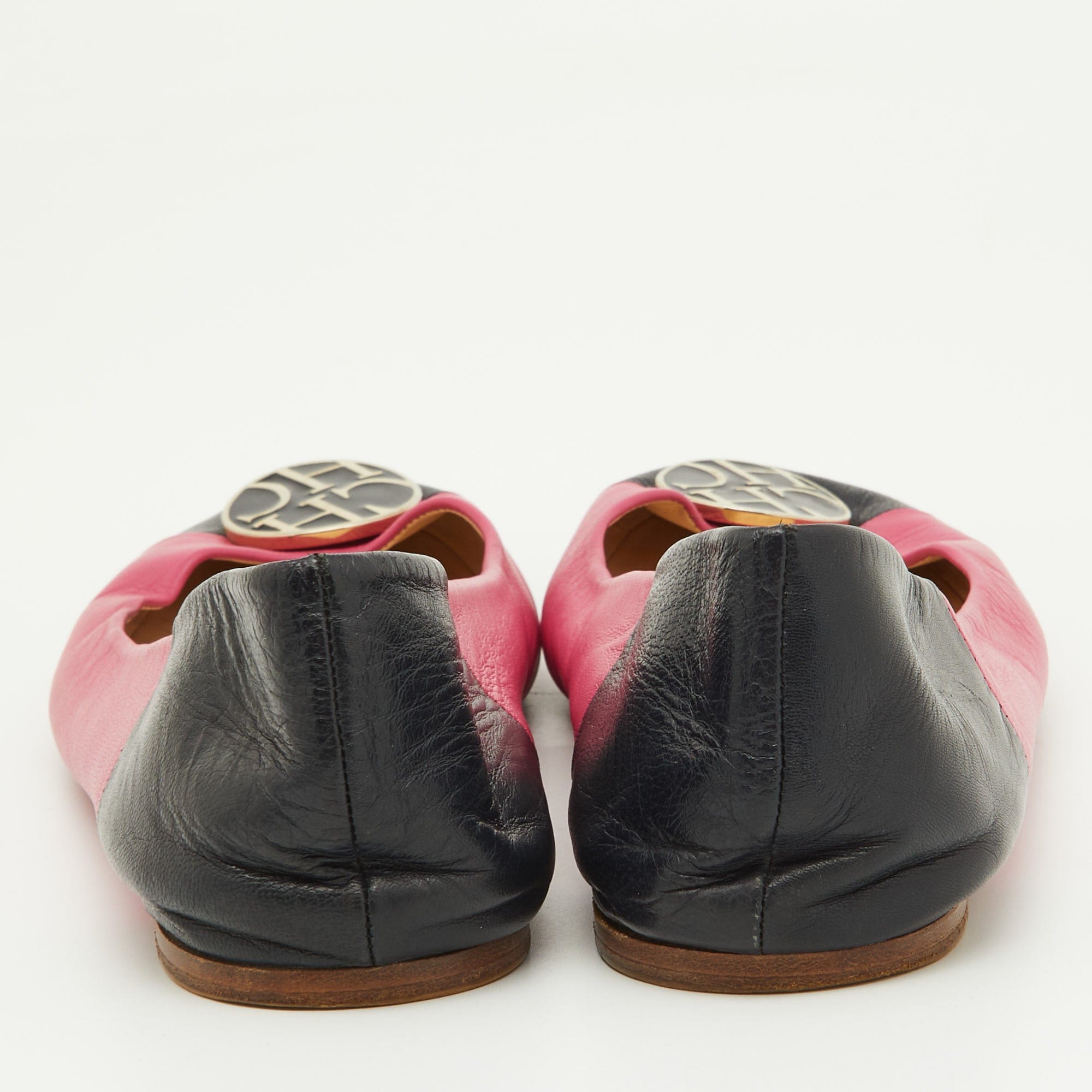 Ch Carolina Herrera Pink/black Leather Logo Ballet Flats