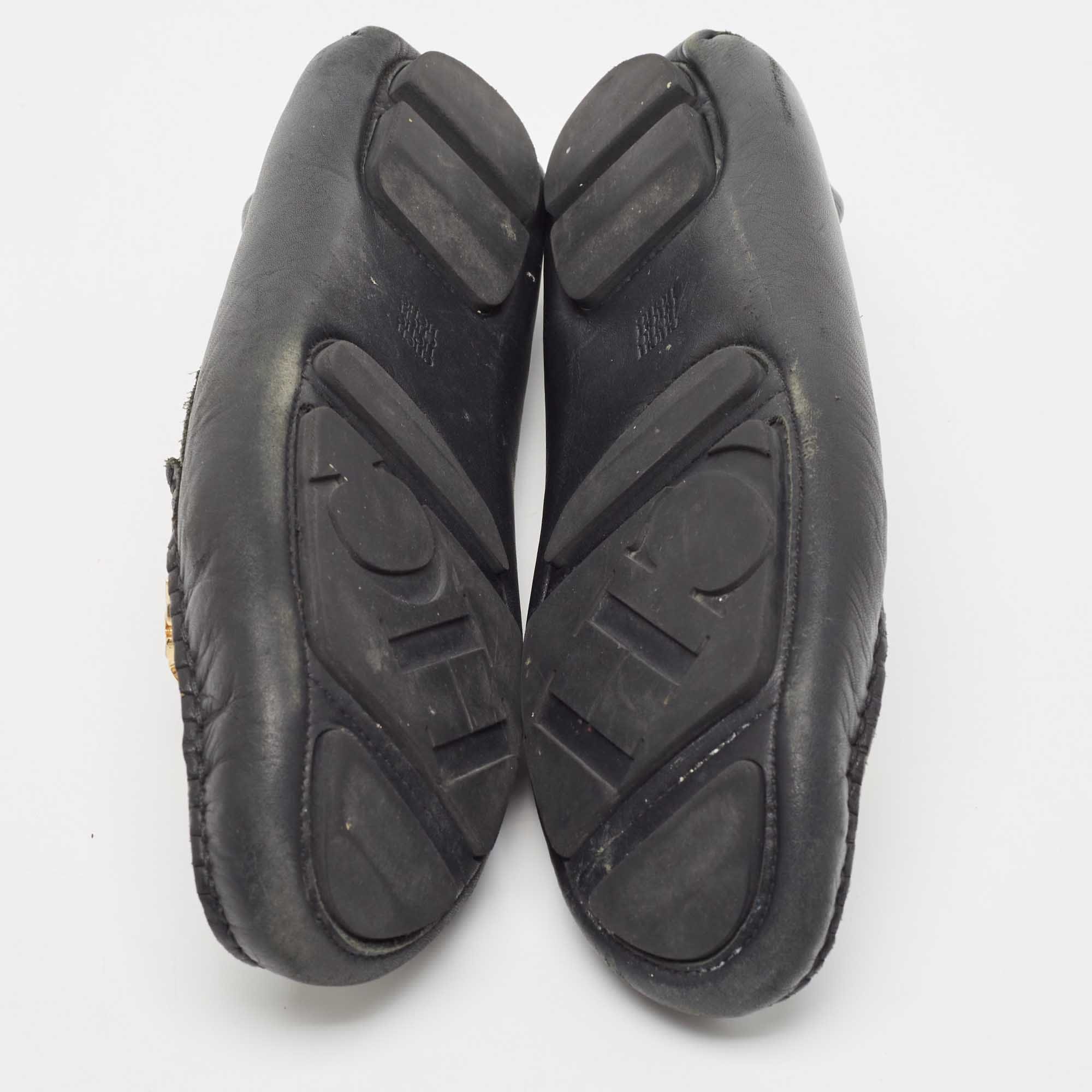 Ch Carolina Herrera Black Leather Chch Logo Loafers