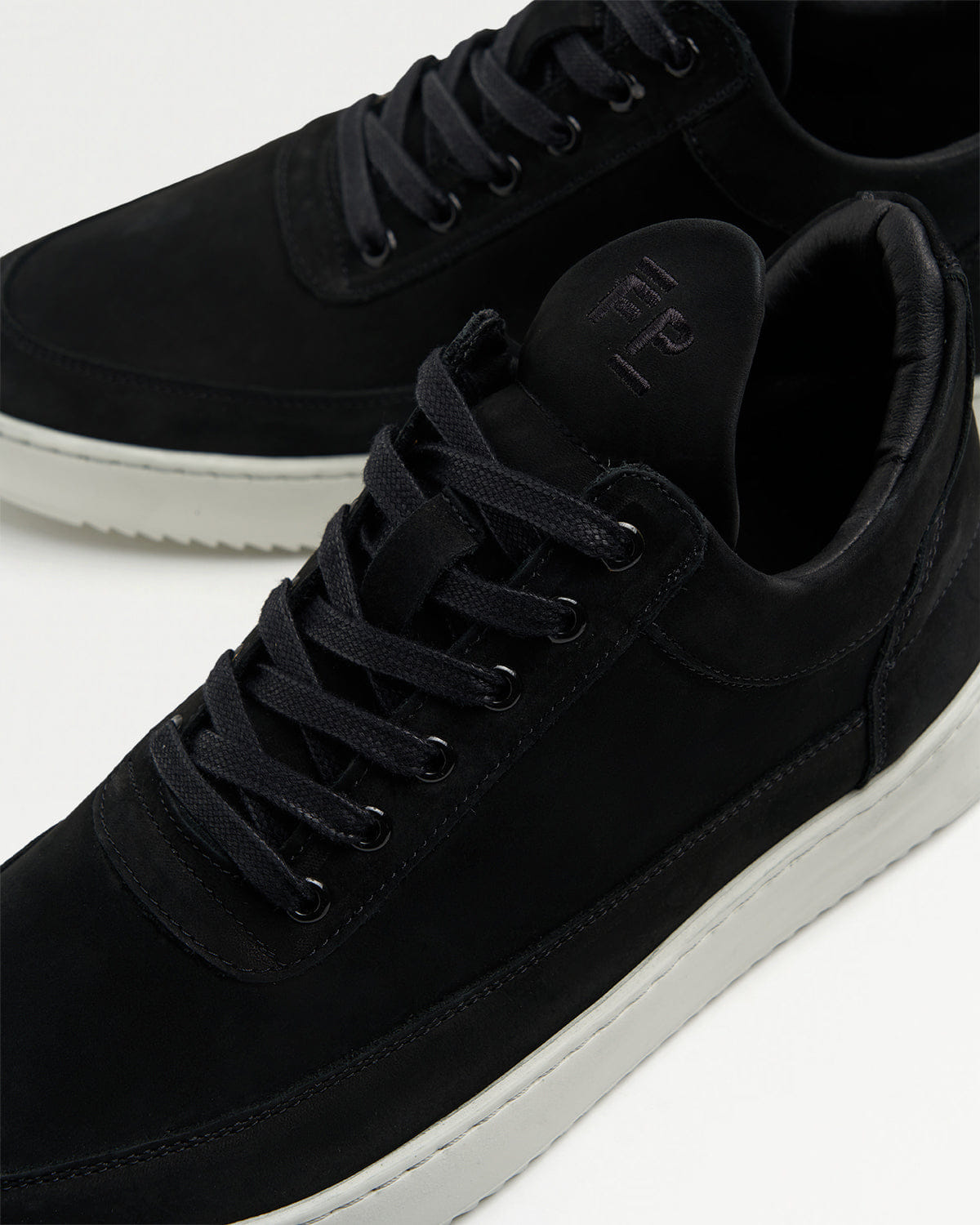 Conventional Low Top Ripple Nubuck Black