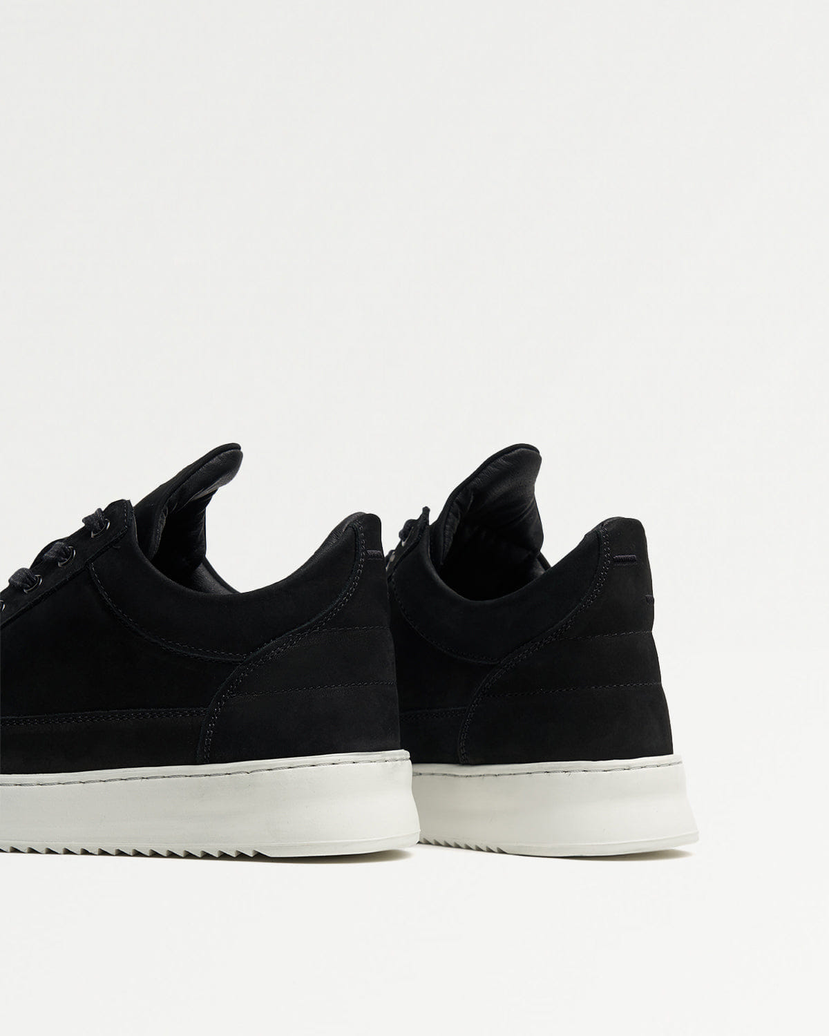 Conventional Low Top Ripple Nubuck Black