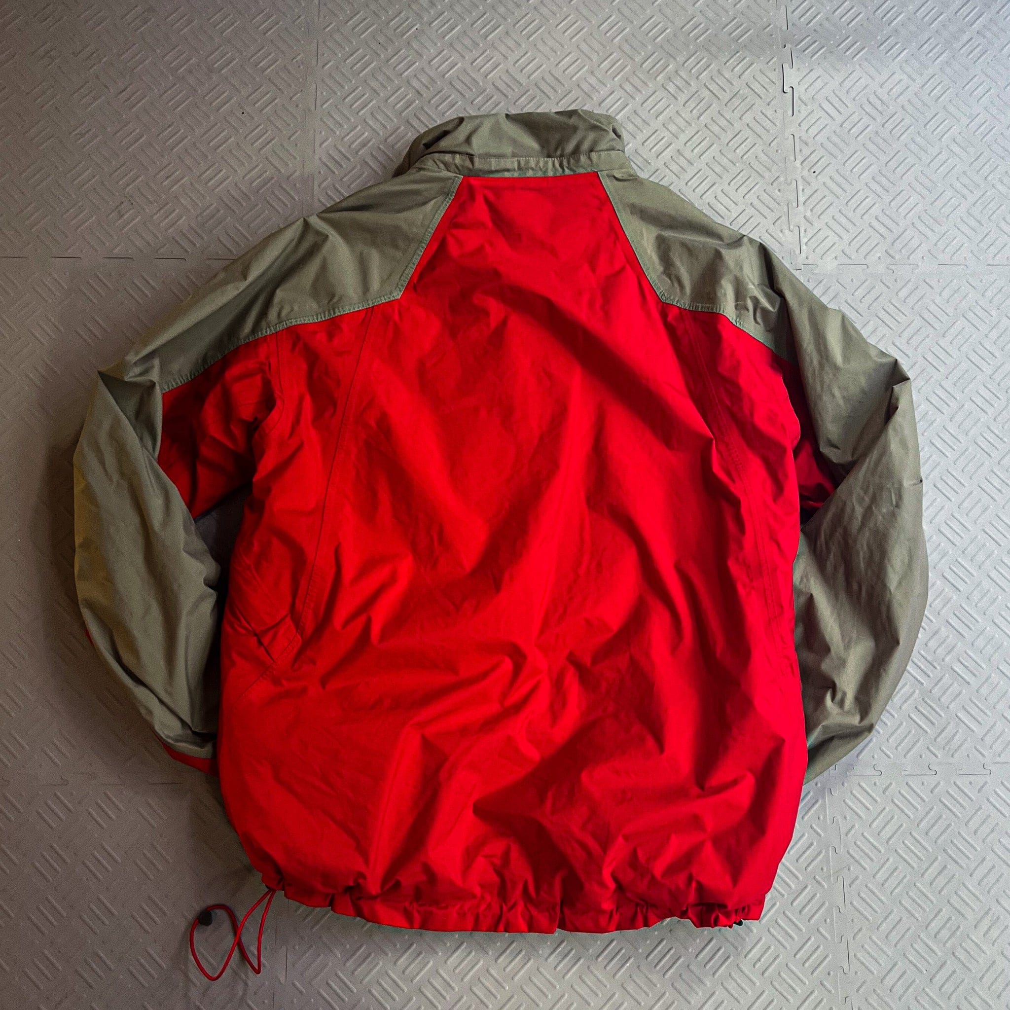 Nike ACG Vintage 2000's Nike ACG Red Grey Jacket (M)