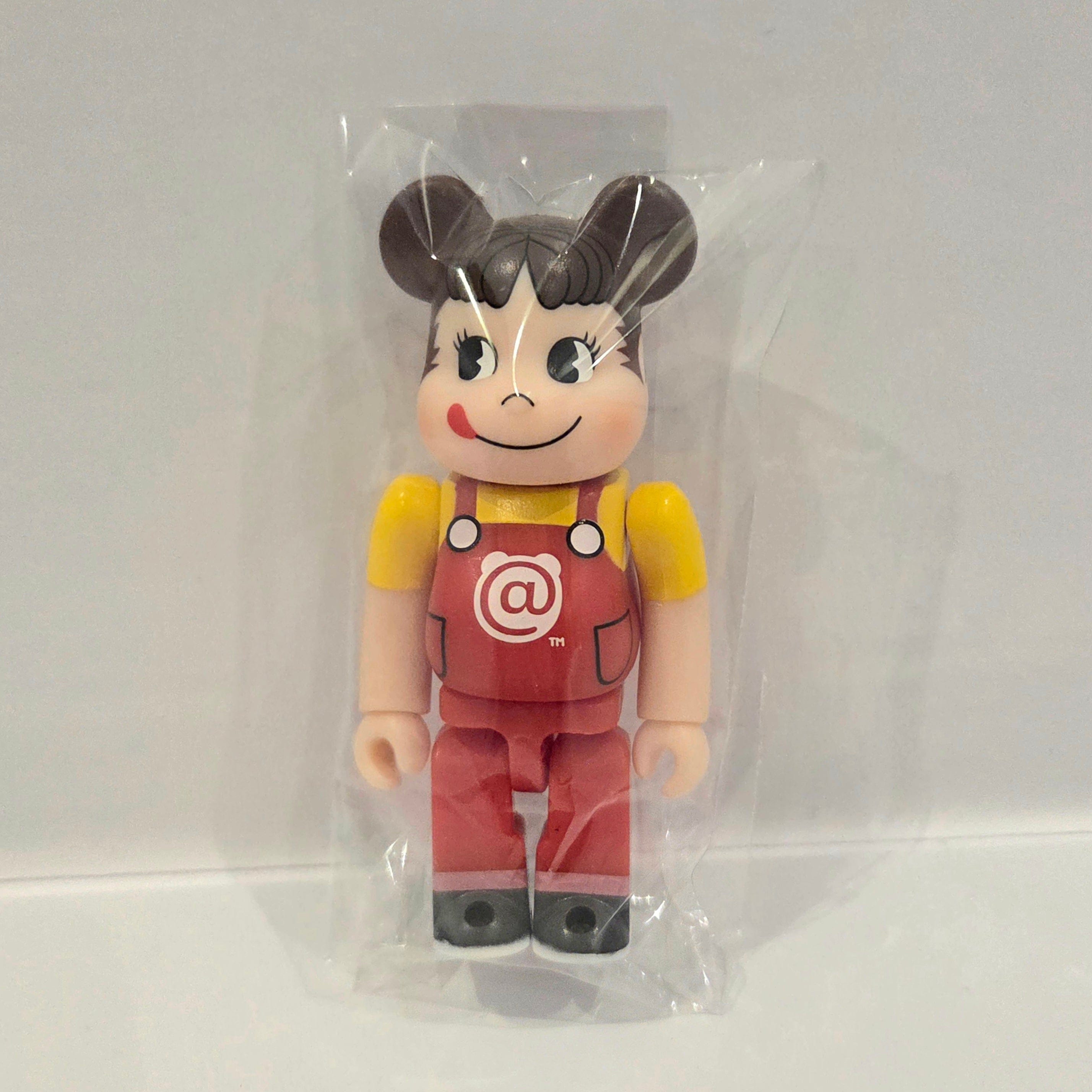 Dopecrate Peko (Secret) - Bearbrick Series 47 by Medicom Toy