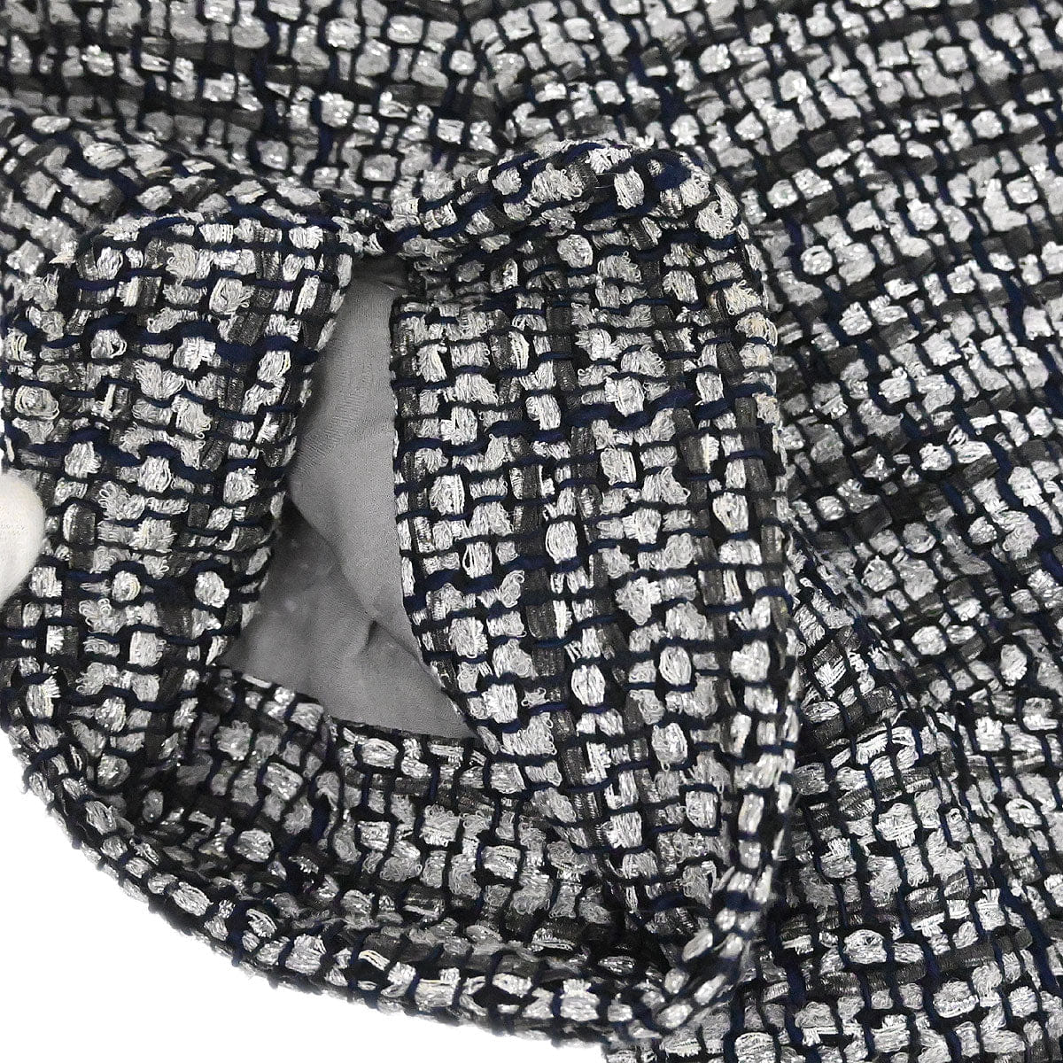 AMORE Vintage Tokyo Chanel 2018 - 2019 Single Breasted Tweed Jacket Gray #44