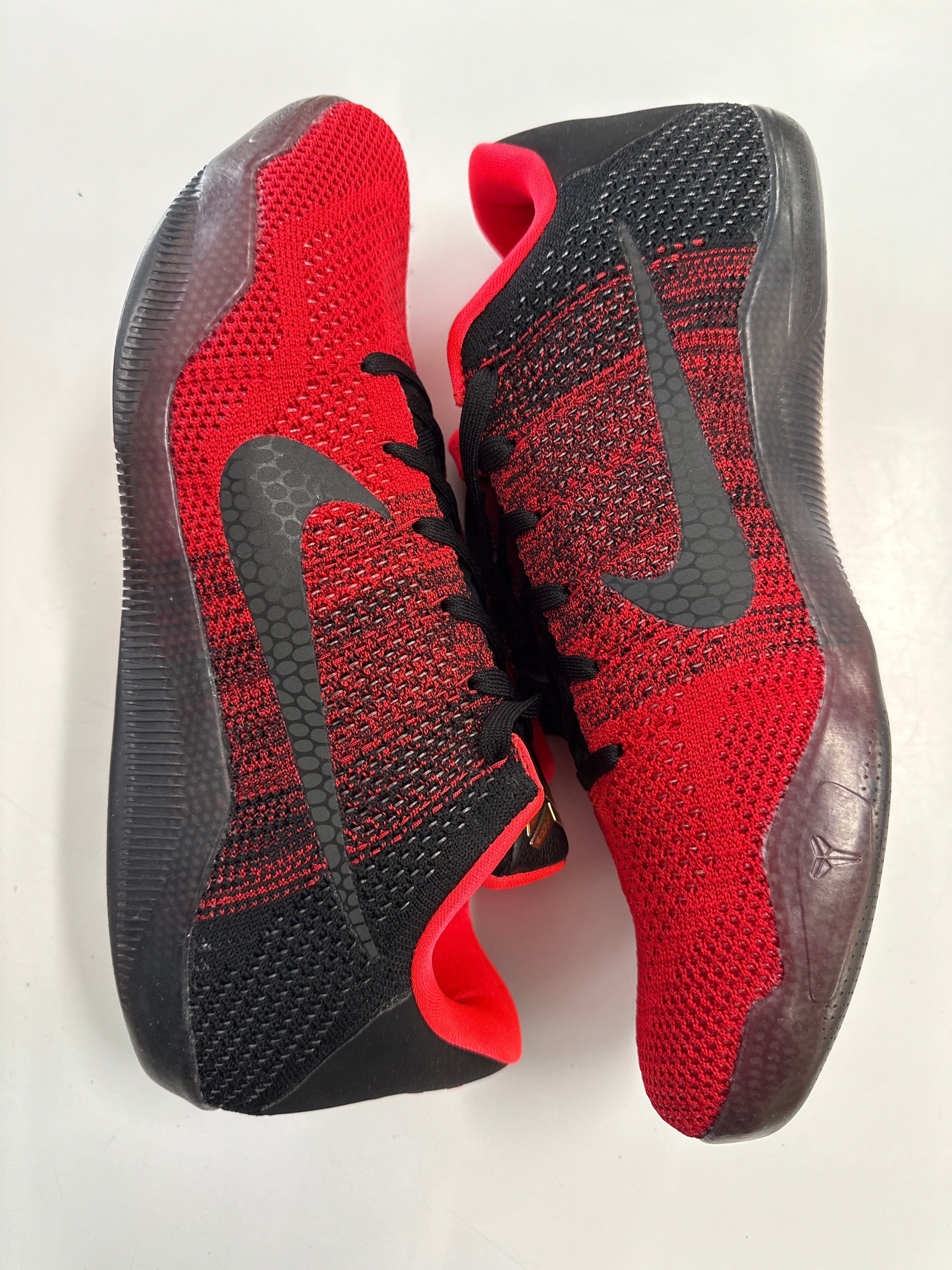 Elite KOBE 11 ELITE LOW ACHILLES HEEL - SIZE 12 (BRAND NEW) - DAMAGED BOX