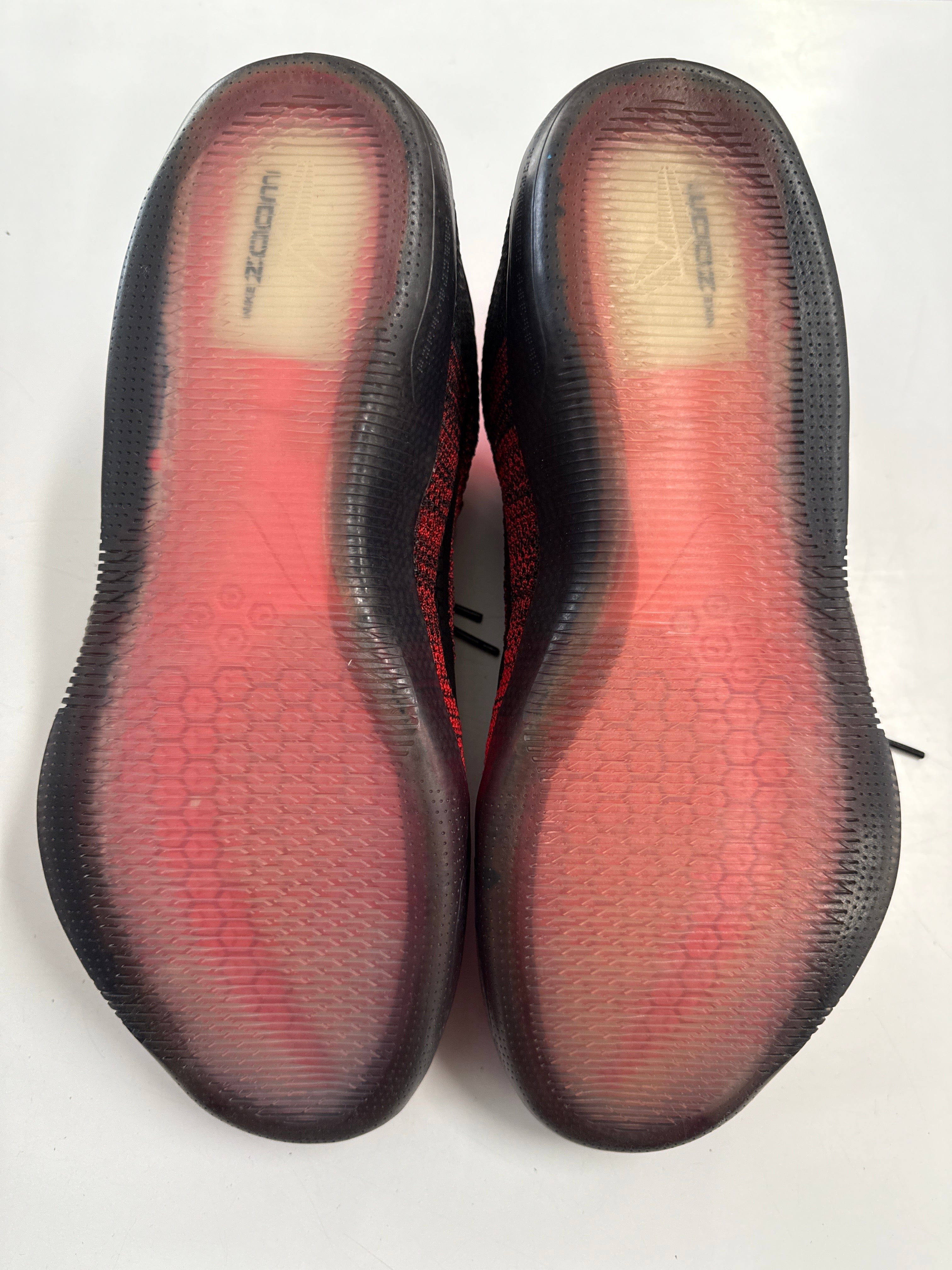 Elite KOBE 11 ELITE LOW ACHILLES HEEL - SIZE 12 (BRAND NEW) - DAMAGED BOX