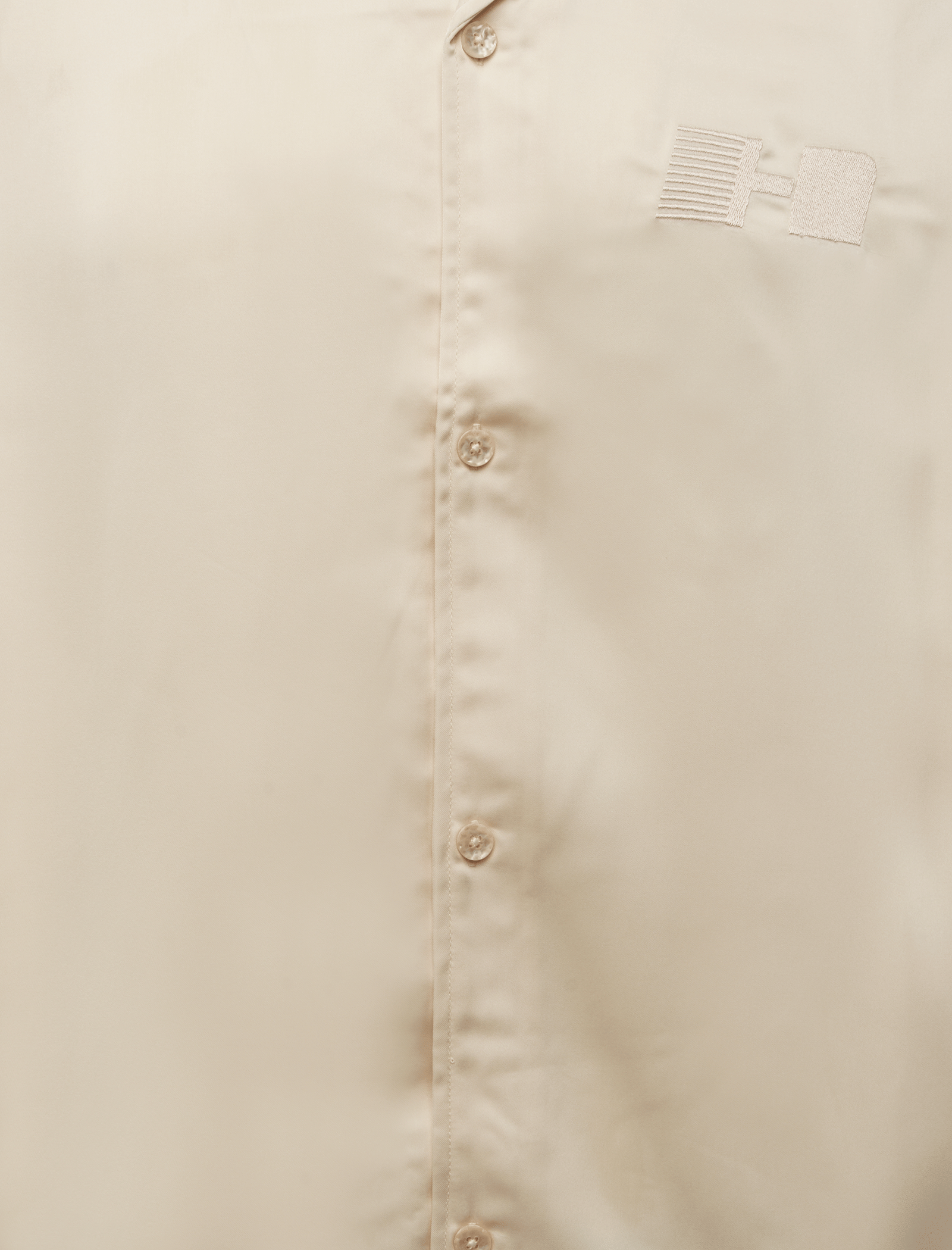 HONOR THE GIFT SATIN CHEST LOGO CAMP COLLAR