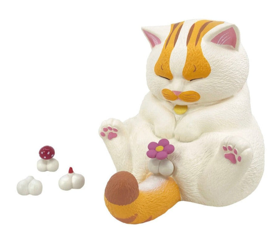 WHITE* Crotch Staring Cat Vinyl Figure (Orange and White Shorthair) by CJoy