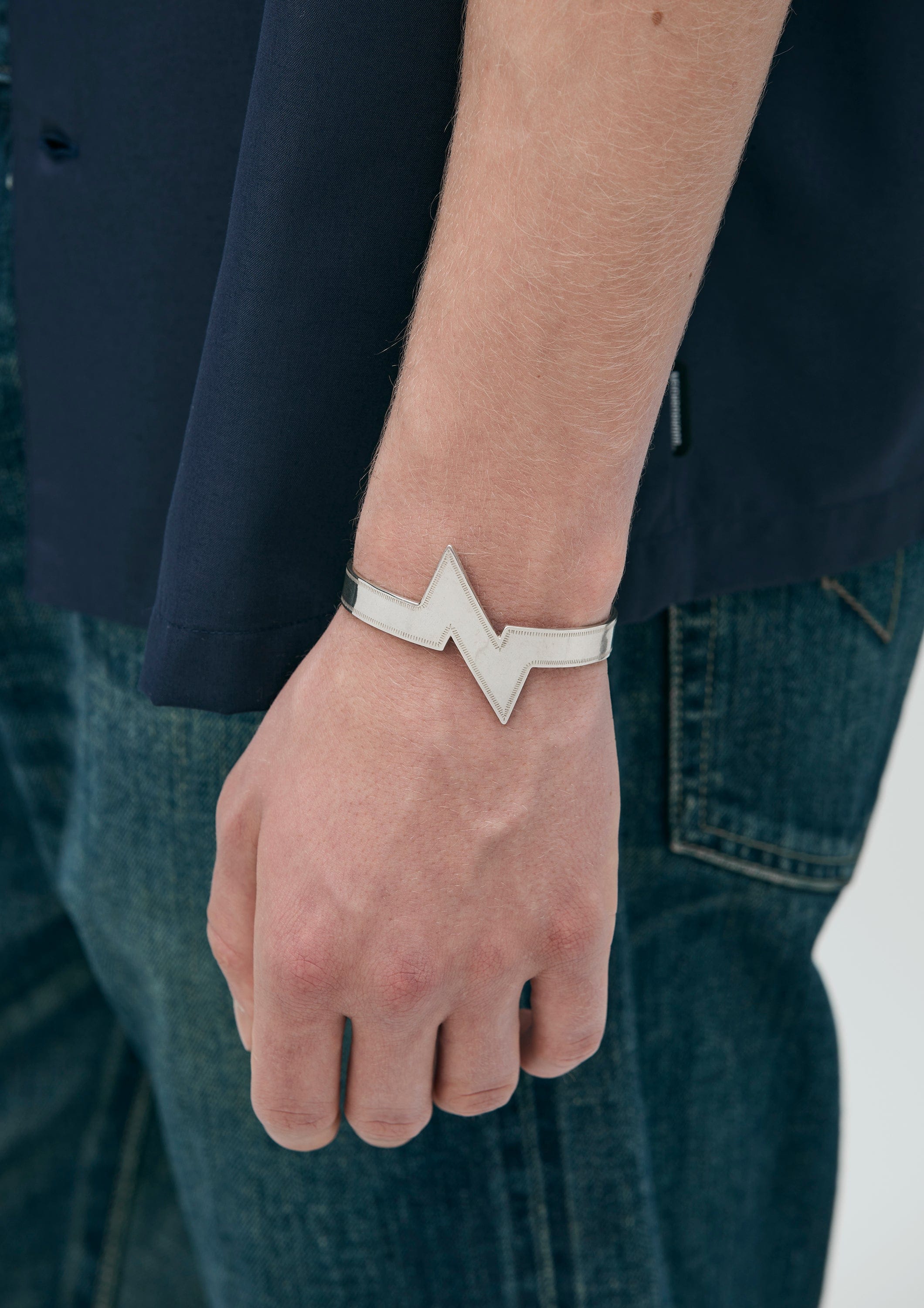 Neighborhood SILVER BANGLE