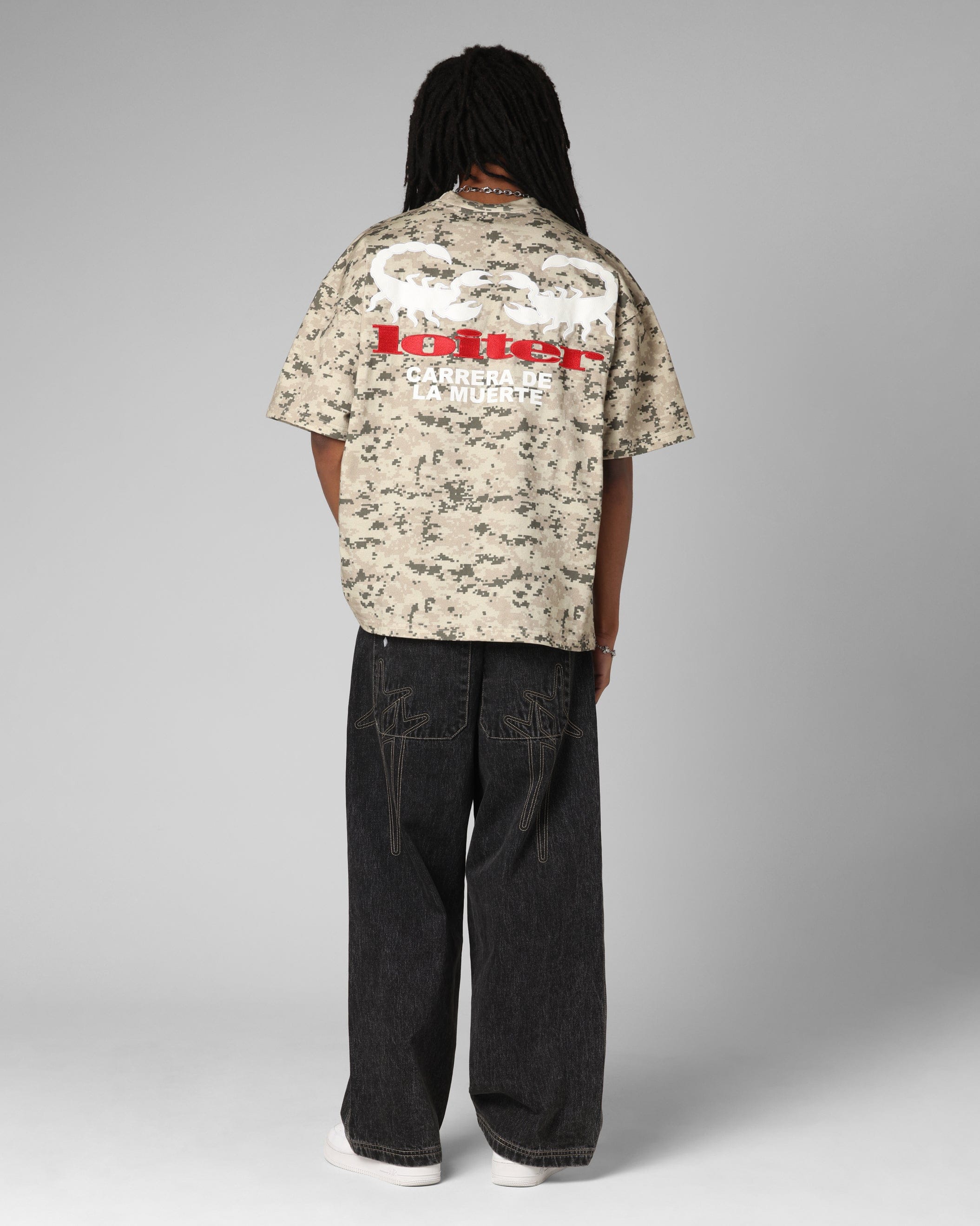 Loiter Bullrush Premium T - Shirt Digi Camo