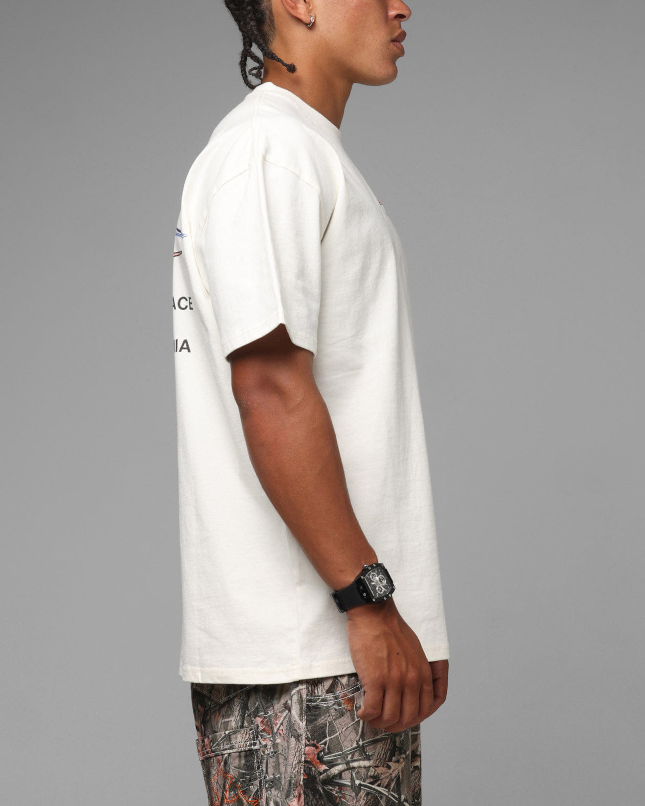 Loiter Stormbred T - Shirt Off White