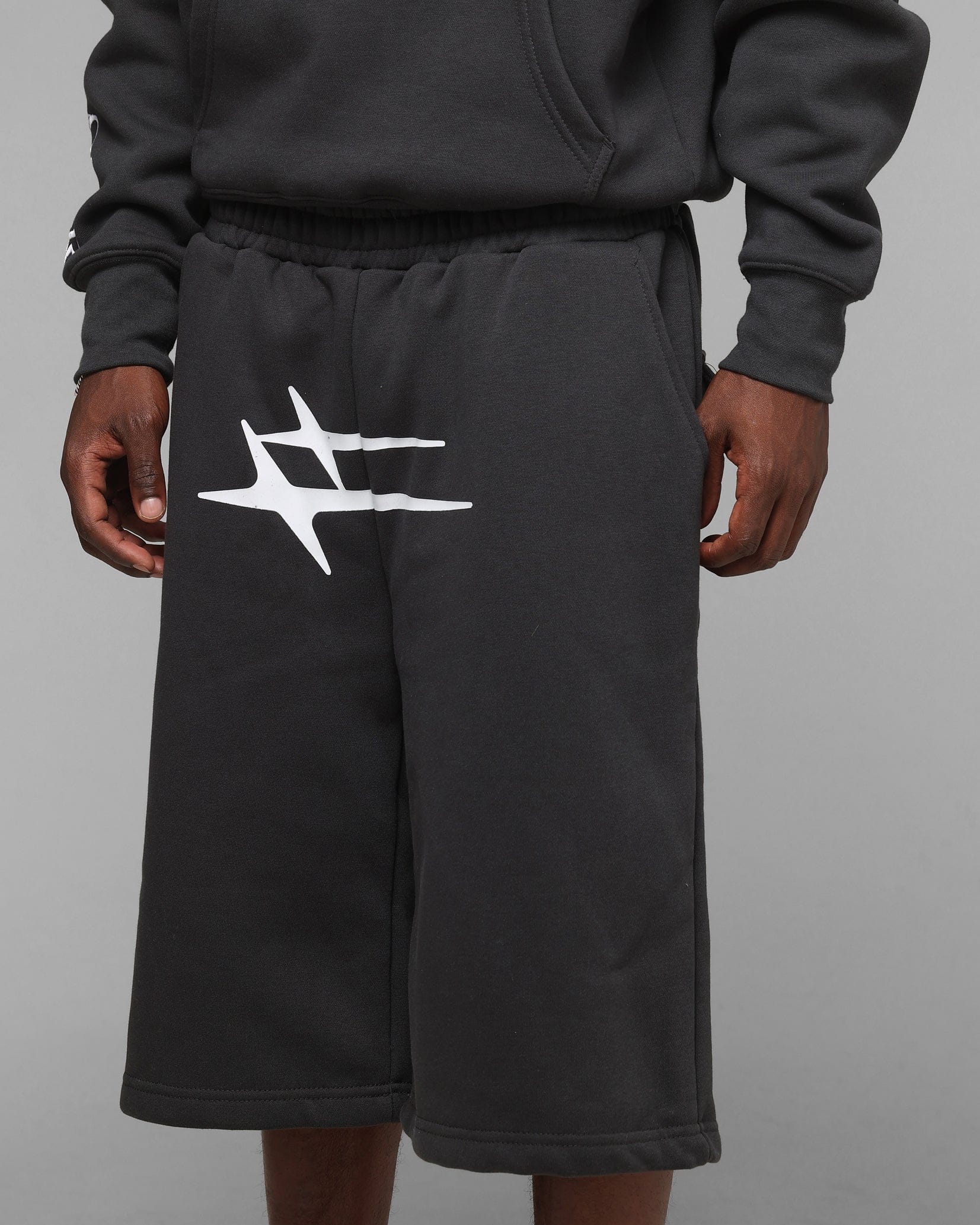 Loiter Hybrid Shorts Charcoal