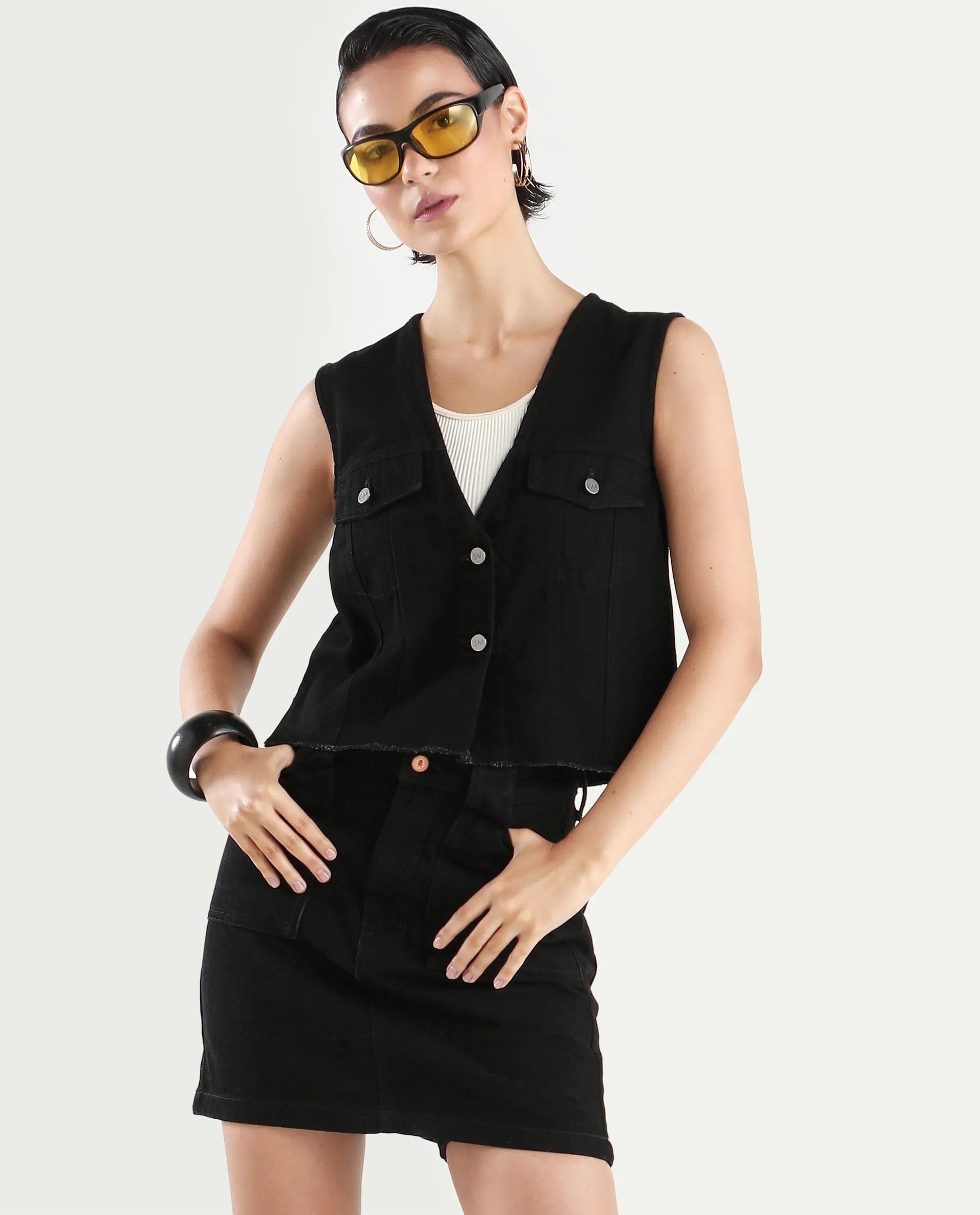Rareism Women's Laze Black Cotton V - Neck Plain Sleeveless Crop Regular Fit Jacket