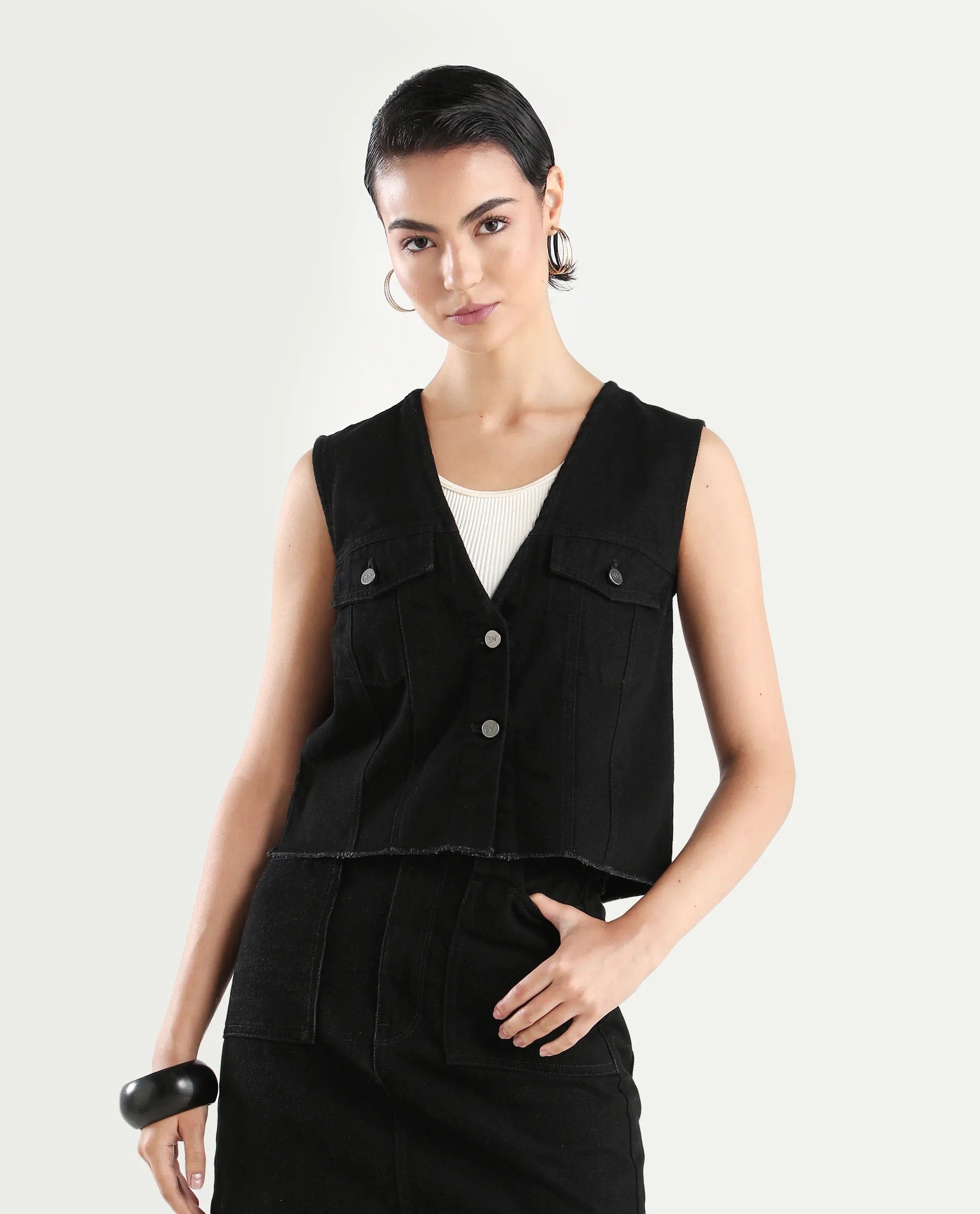 Rareism Women's Laze Black Cotton V - Neck Plain Sleeveless Crop Regular Fit Jacket