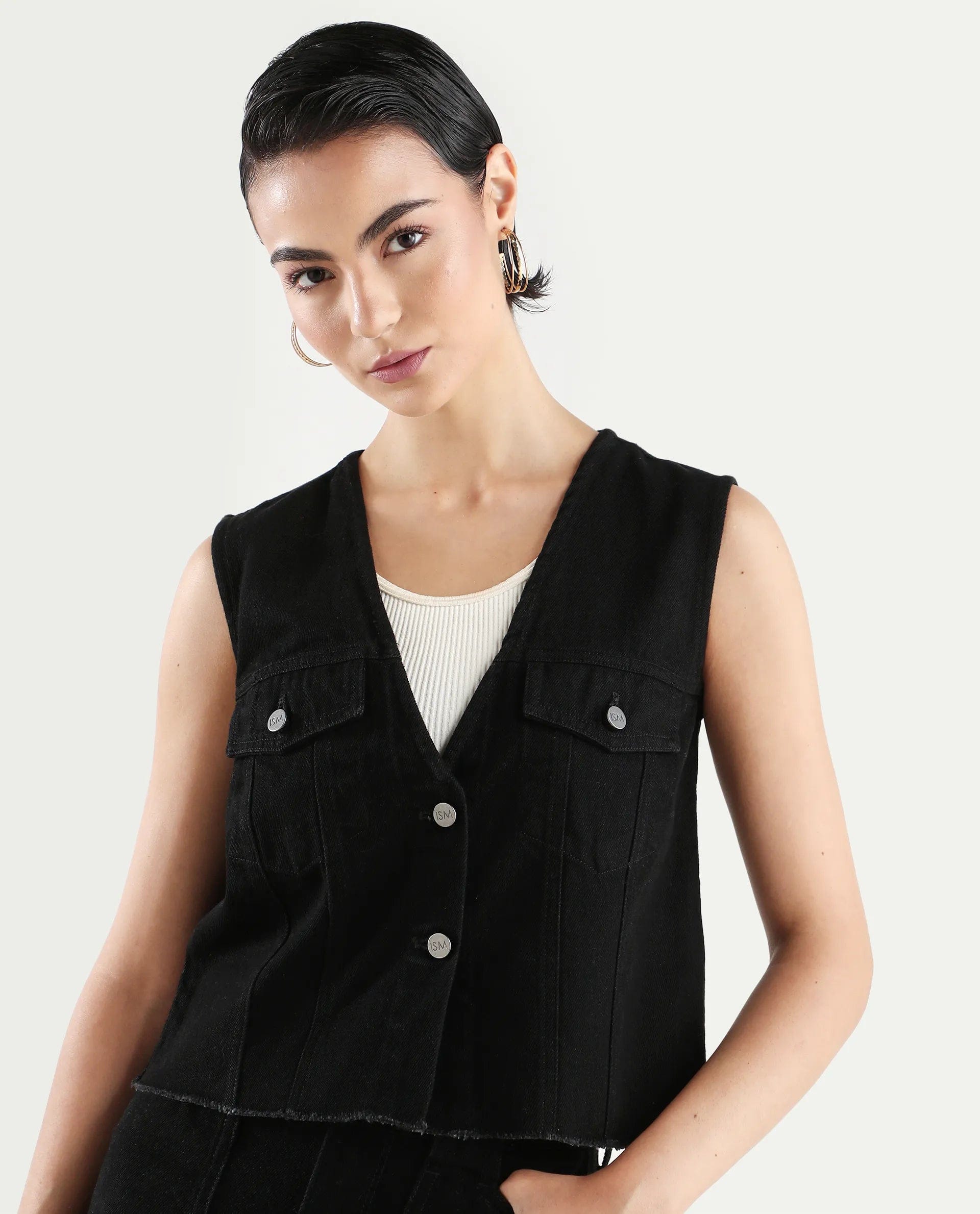 Rareism Women's Laze Black Cotton V - Neck Plain Sleeveless Crop Regular Fit Jacket