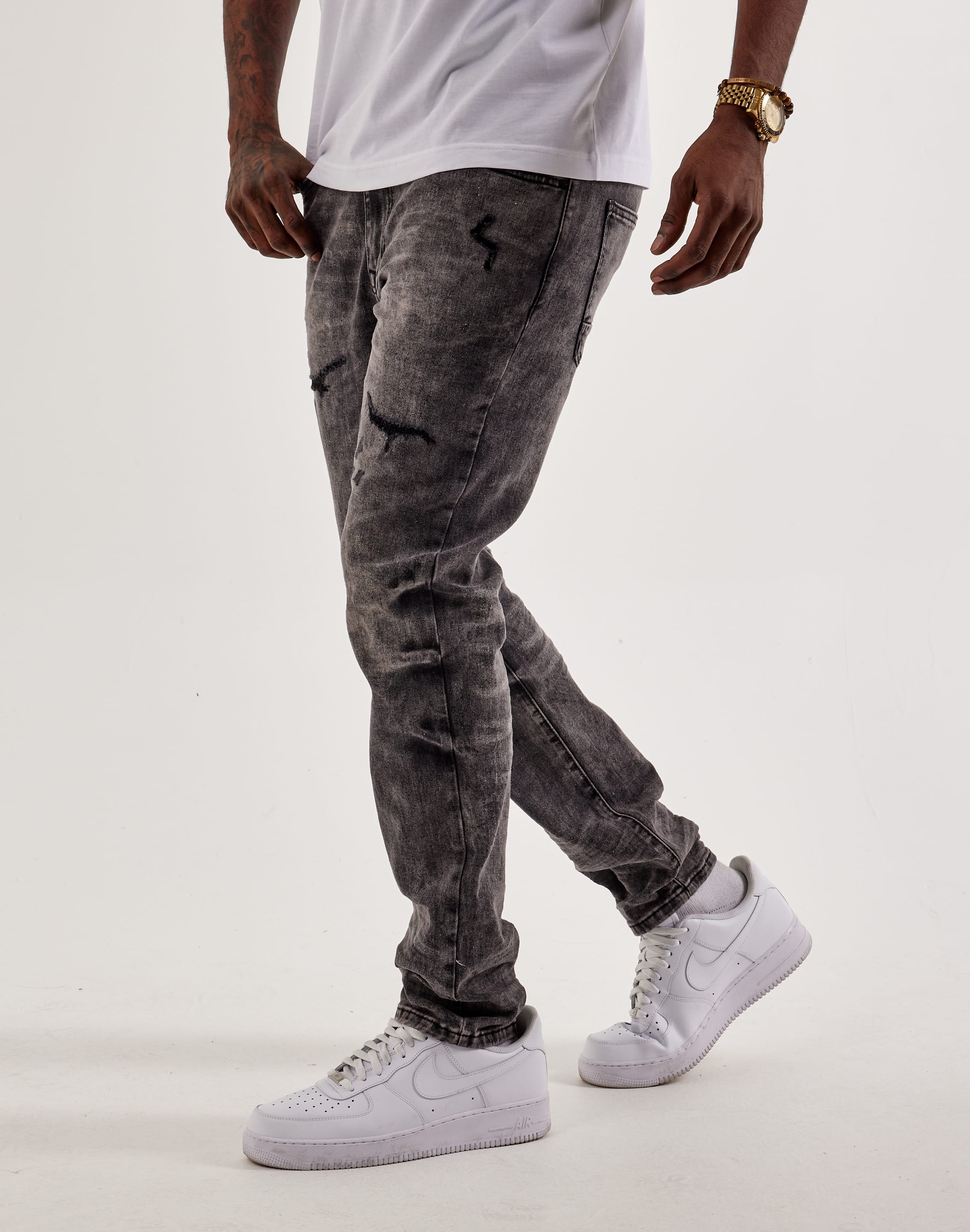 Smoke Rise Distressed Knee Burst Slim Denim Jeans