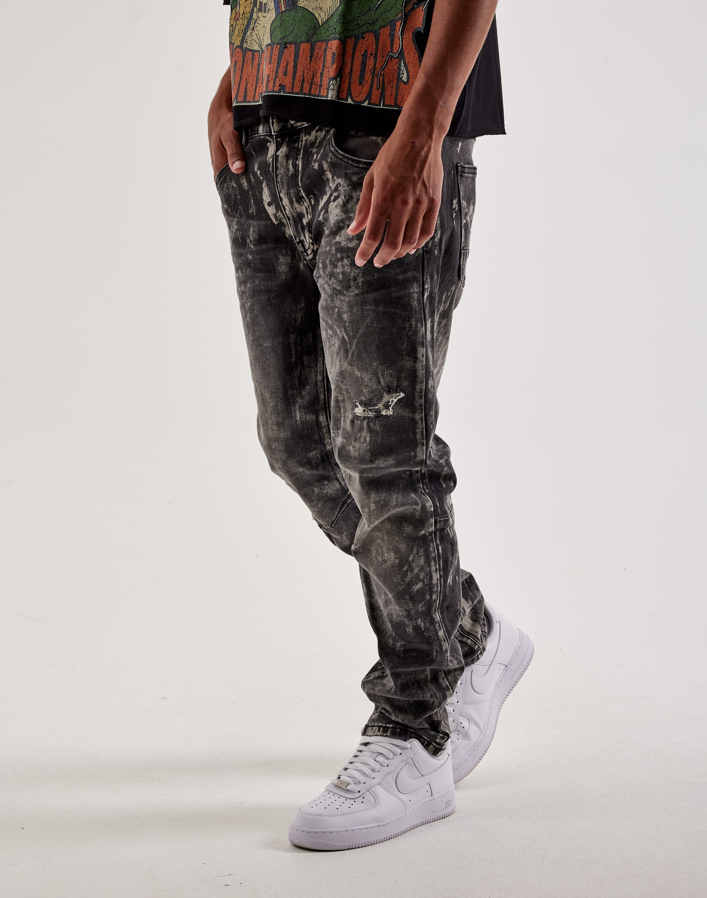Smoke Rise Distressed Slim Denim Jeans