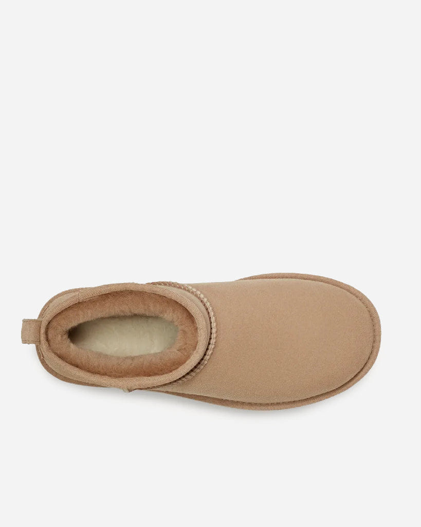 UGG (courir) Classic Ultra Mini