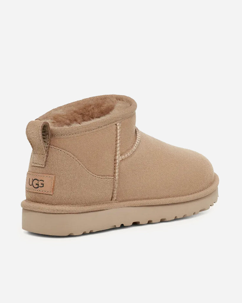 UGG (courir) Classic Ultra Mini