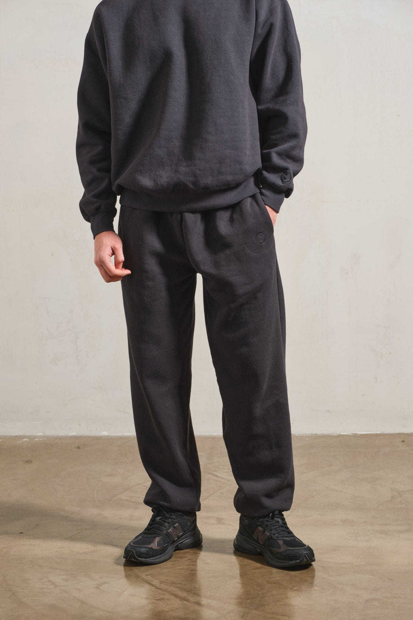 Essentials Vintage Washed Sweater & Jogger Set - Black
