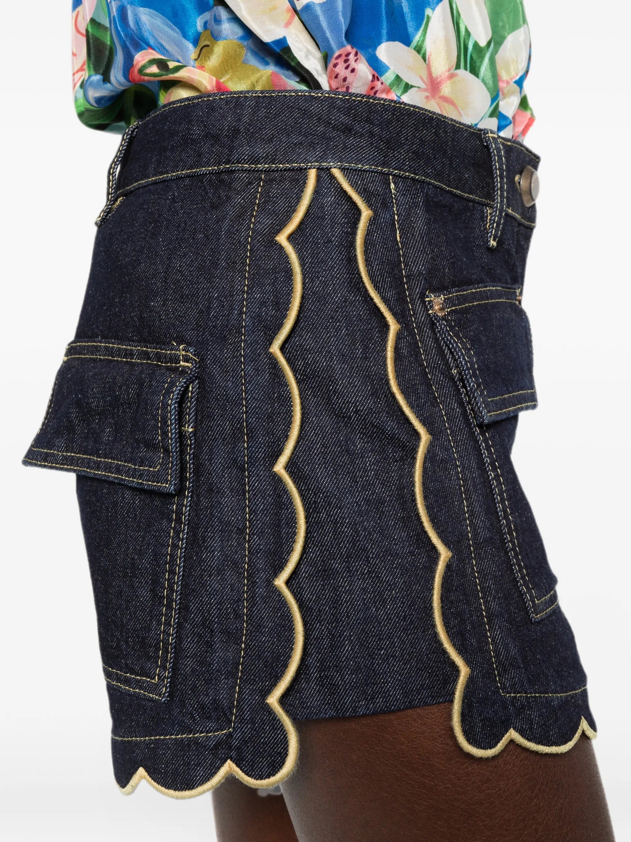 FARM Rio scalloped - edge pleated shorts