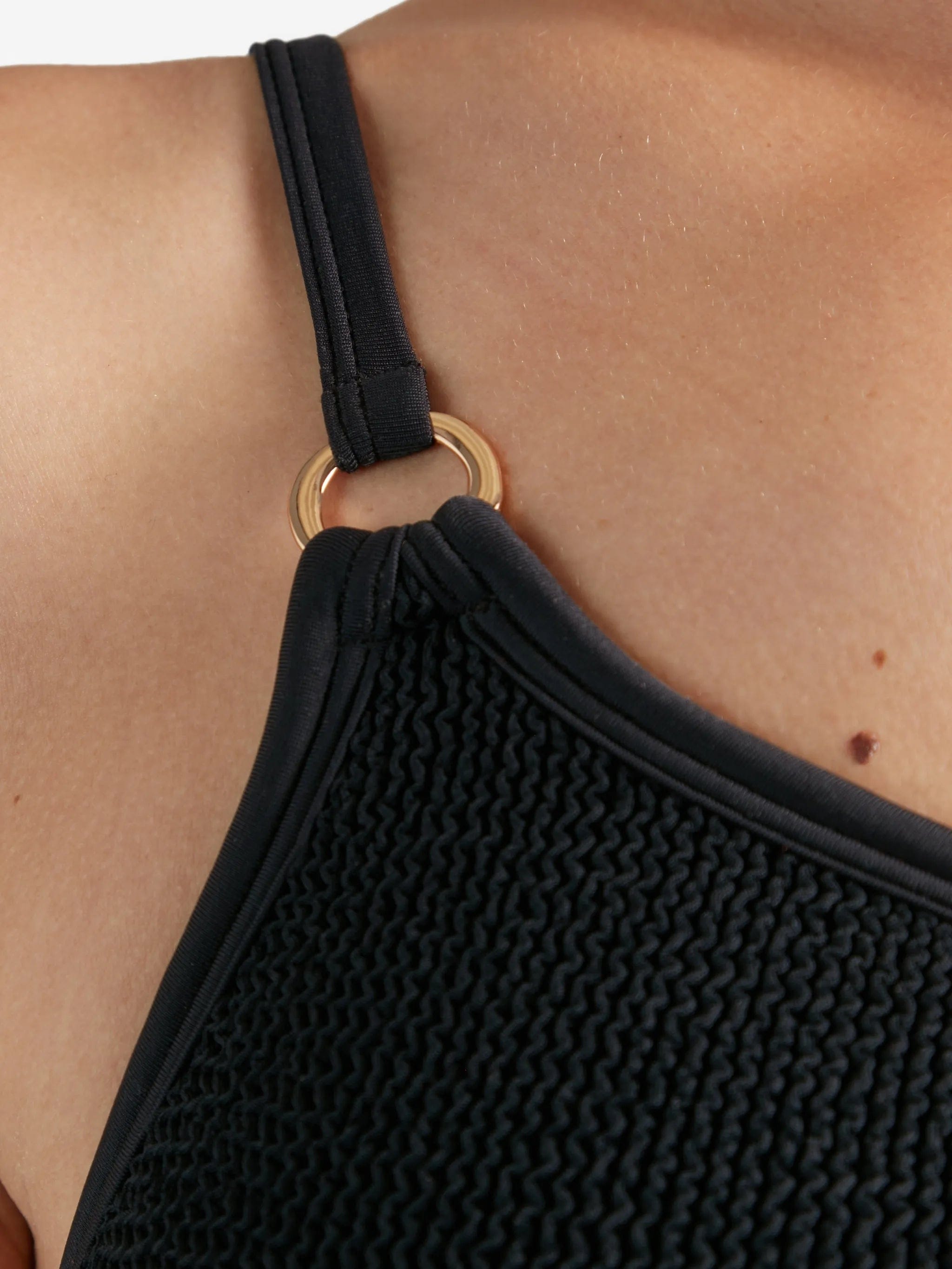 Hunza G Clara one - shoulder swimsuit