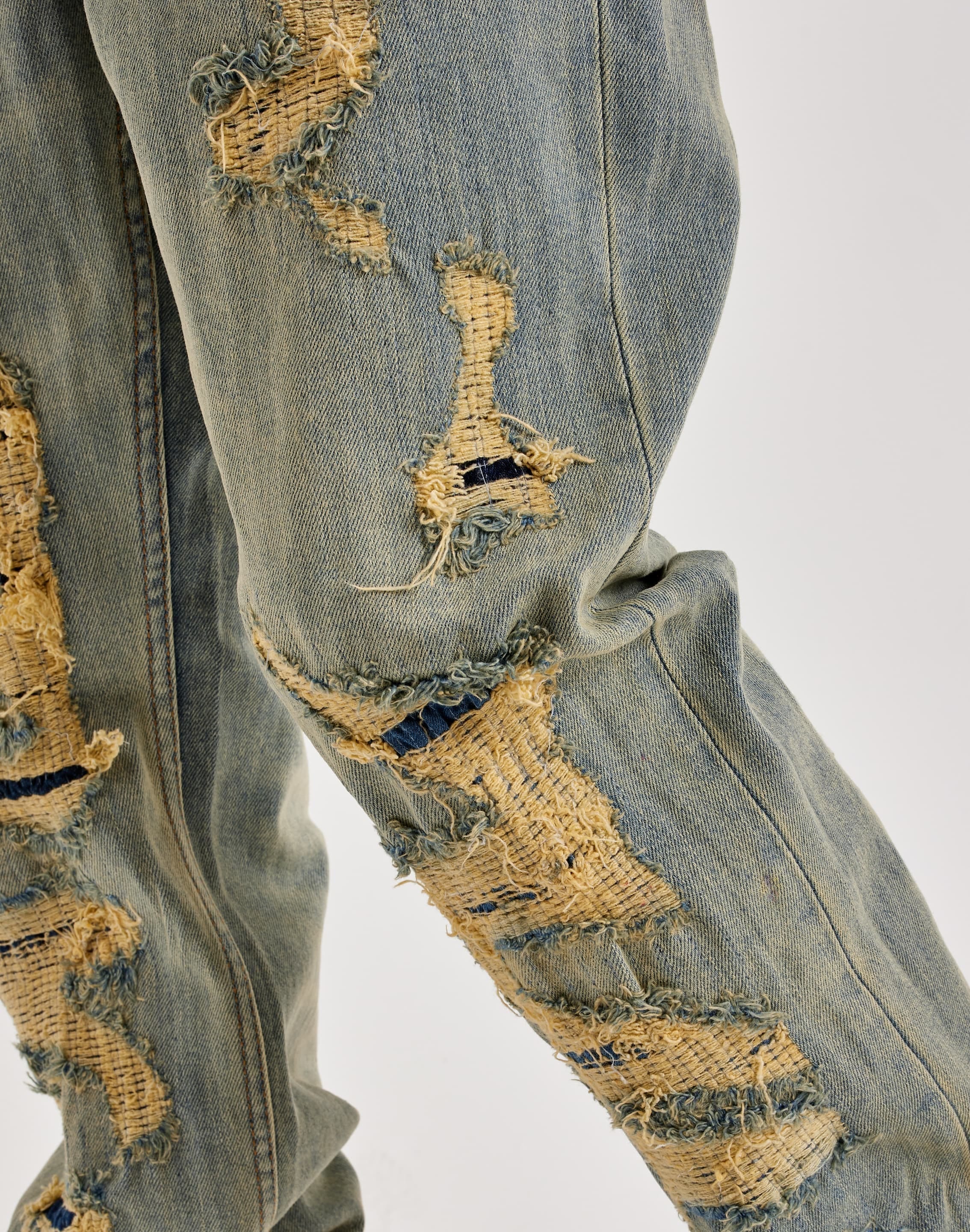 United COTES Smugglers Moon Slim Distressed Denim