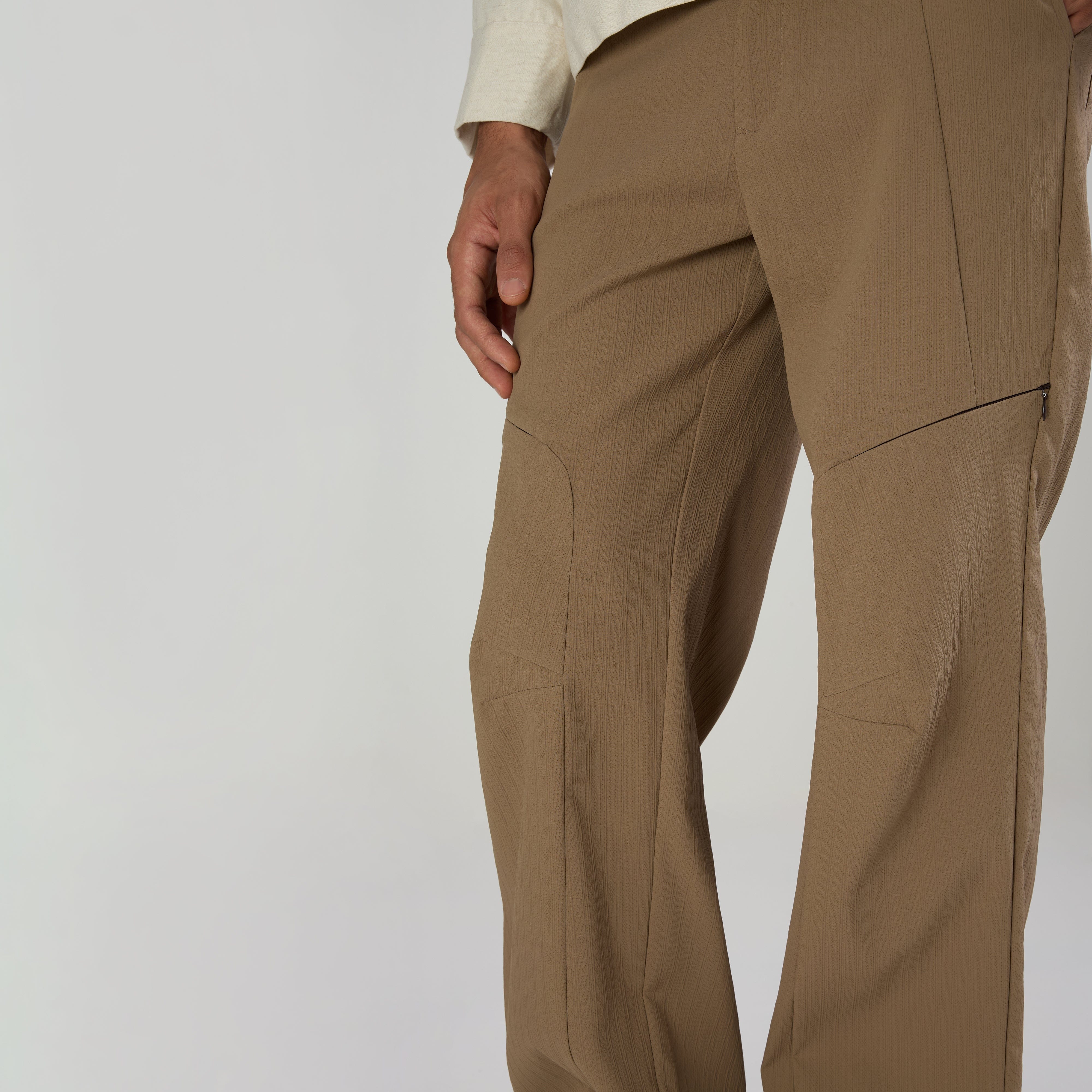 Warping Theories TECHNICAL PANTS - BROWN