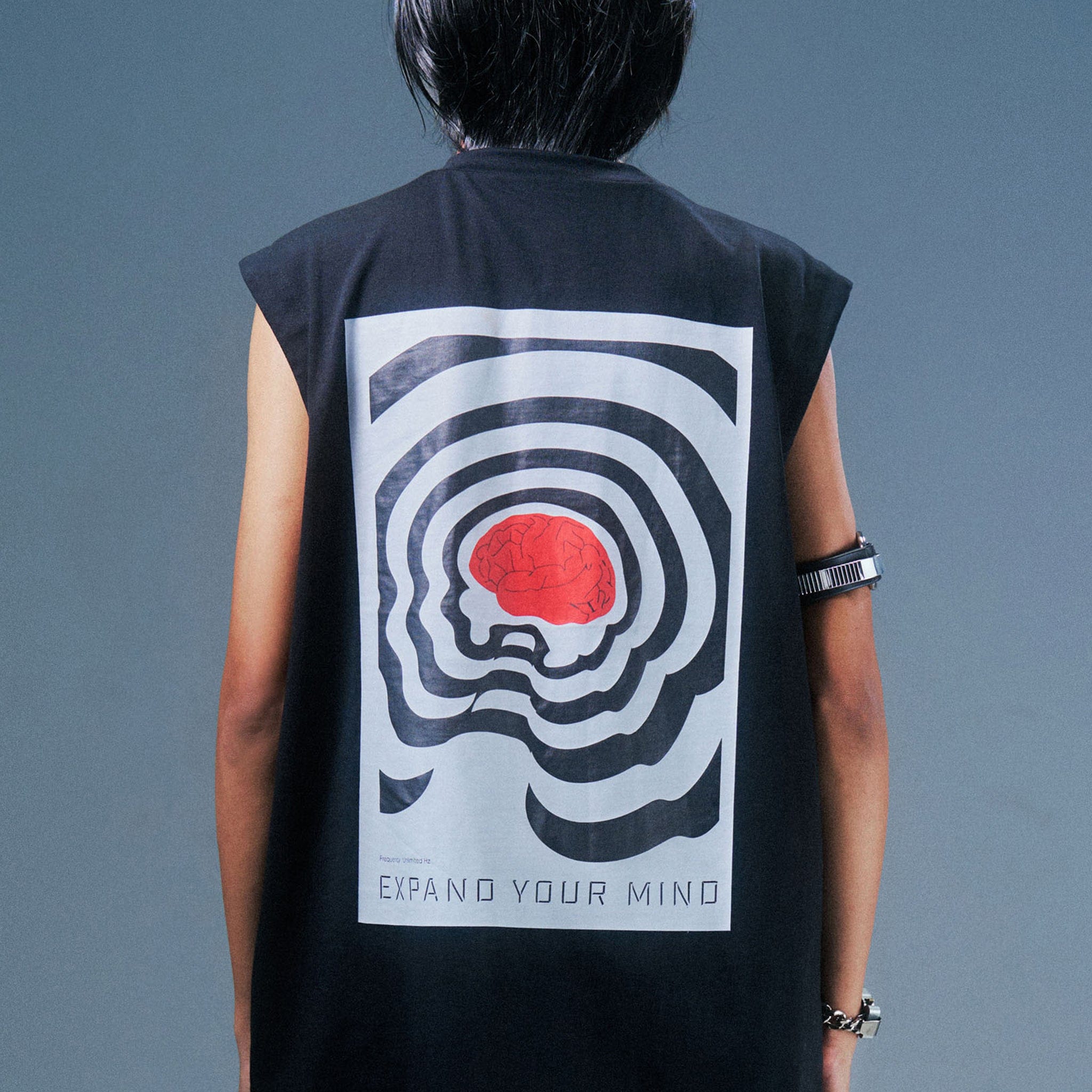 Biskit EXPAND YOUR MIND SLEEVELESS T-Shirt