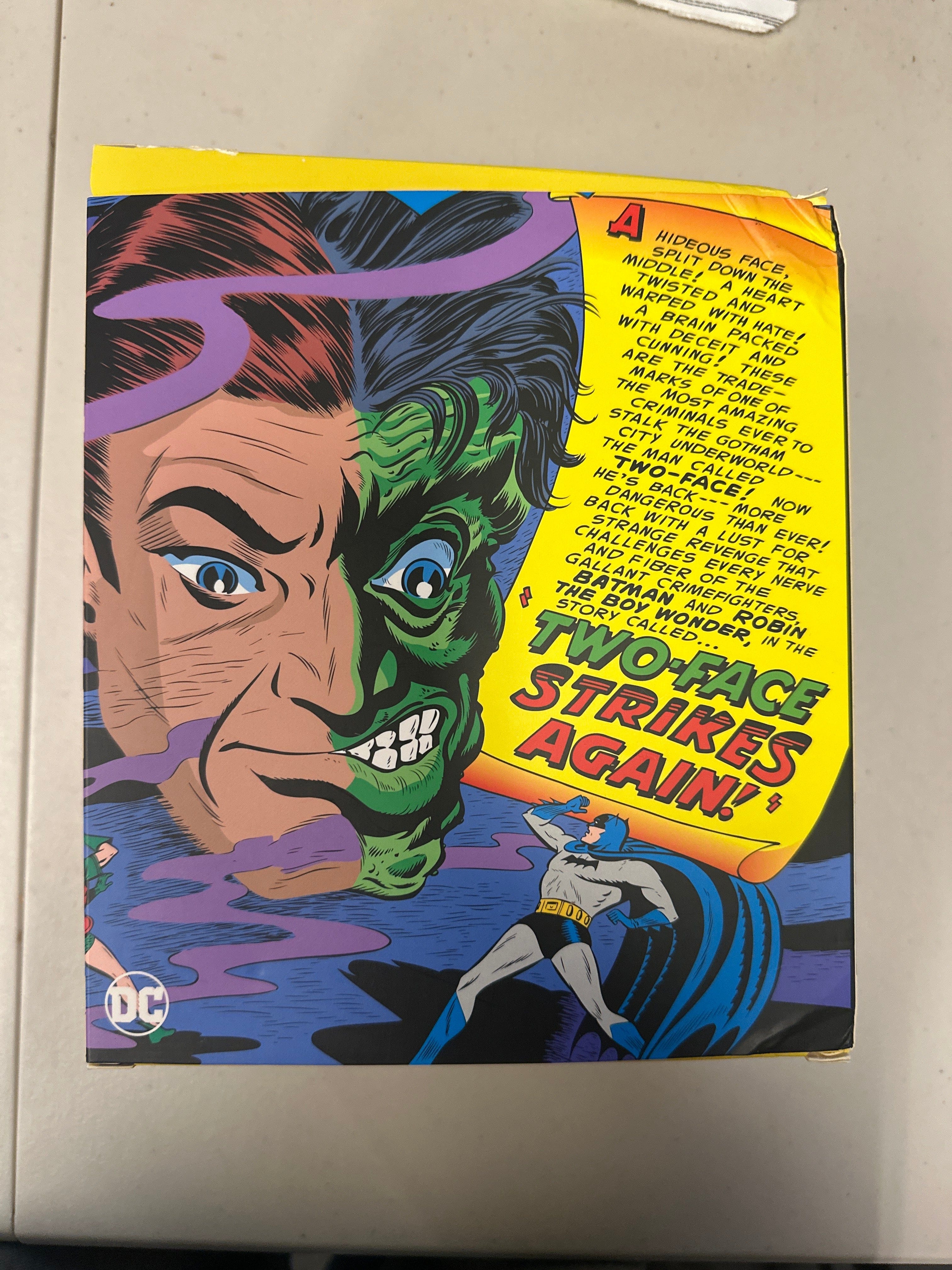Mezco **Open Box**Mezco One 12 Batman vs Two - Face Golden Age Edition Exclusive Set Action Figure