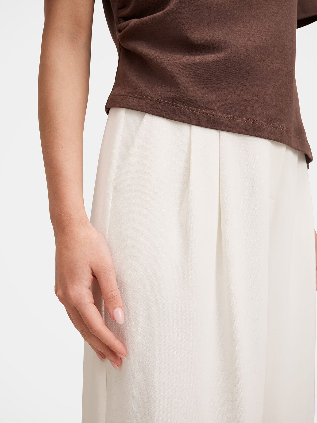 Forever New Annabelle Pleated Wide Leg Trousers White