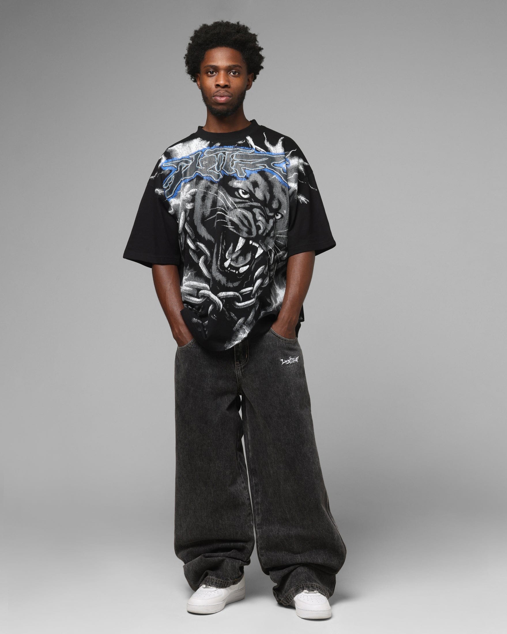 Loiter Airbrush Panther T - Shirt Black