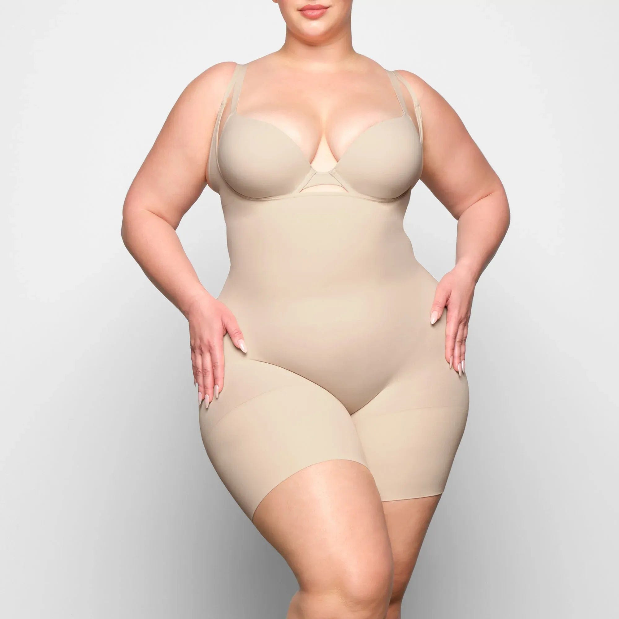 SEAMLESS SCULPT Skims Seamless Sculpt Open Bust Bodysuit Sand