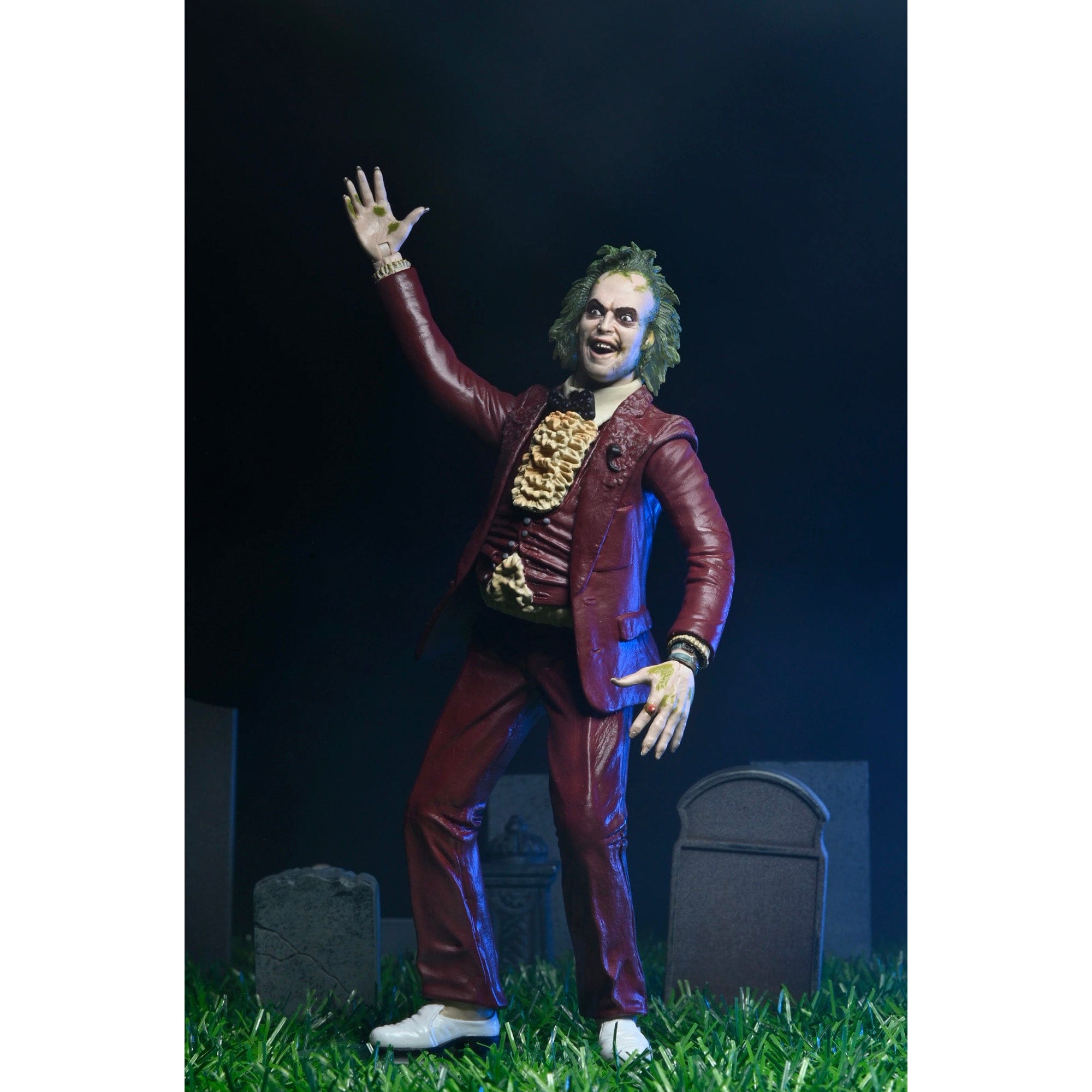 Beetlejuice NECA: Beetlejuice (1988) - Beetlejuice in Red Tux 7" Scale Action Figure