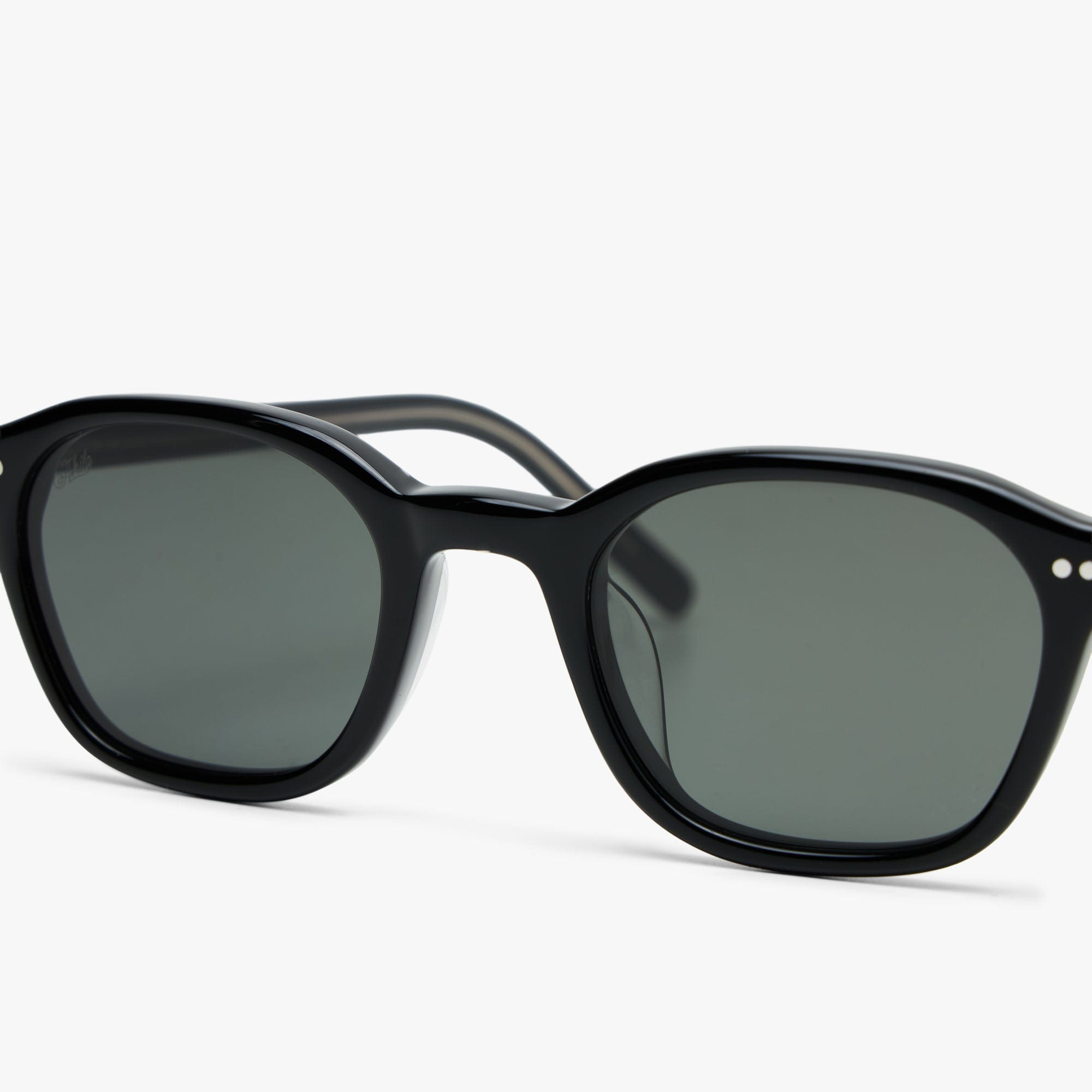 AKILA Nomos Black / Black