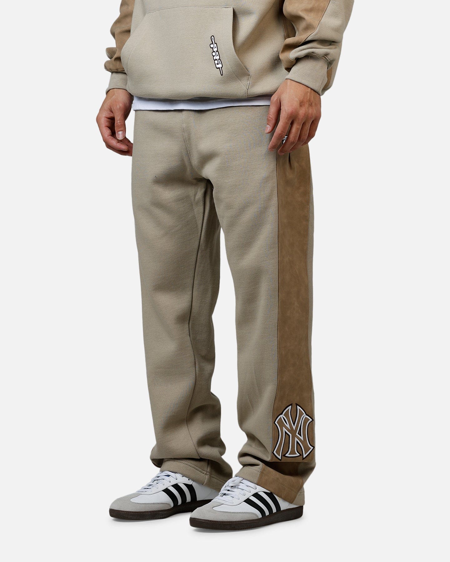 PRO Standard New York Yankees Panel Sweatpants Tan