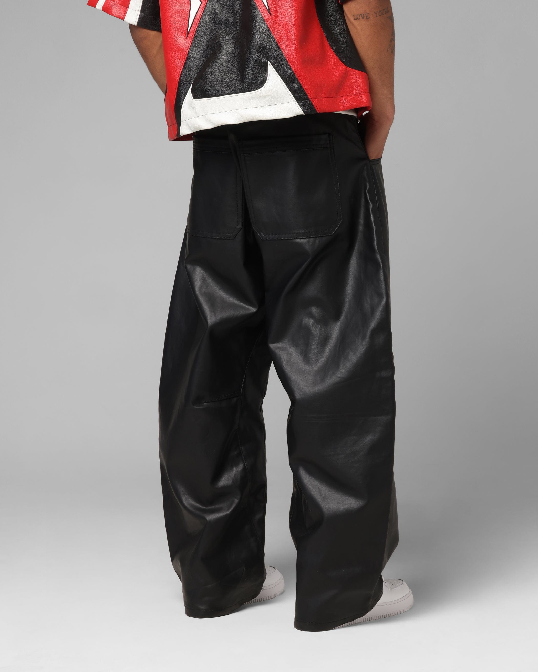 Loiter F - 16 Balloon Jeans Black Wax