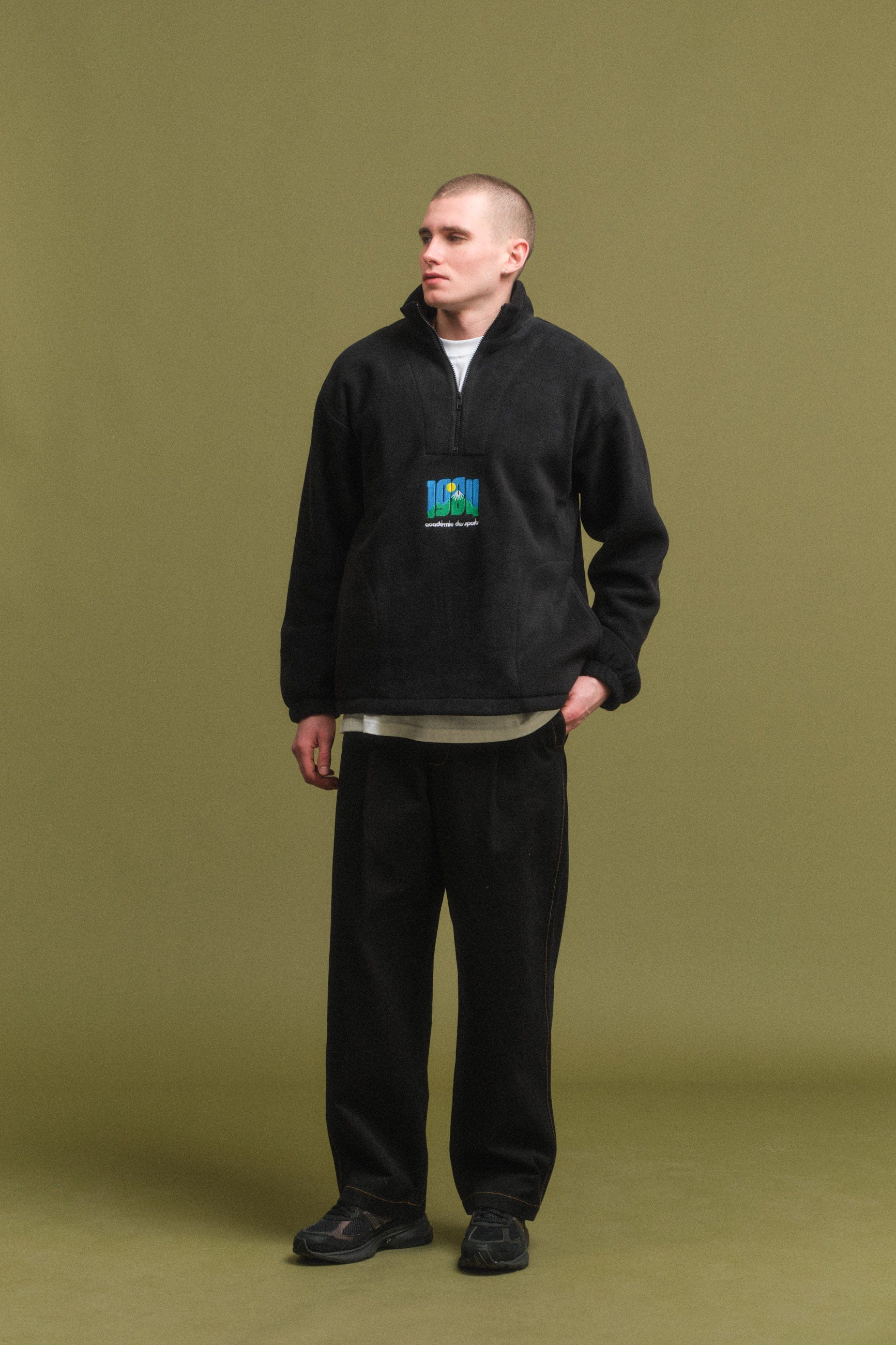Vice 84 Retro Mountains Embroidered 1/4 Zip Fleece - Black