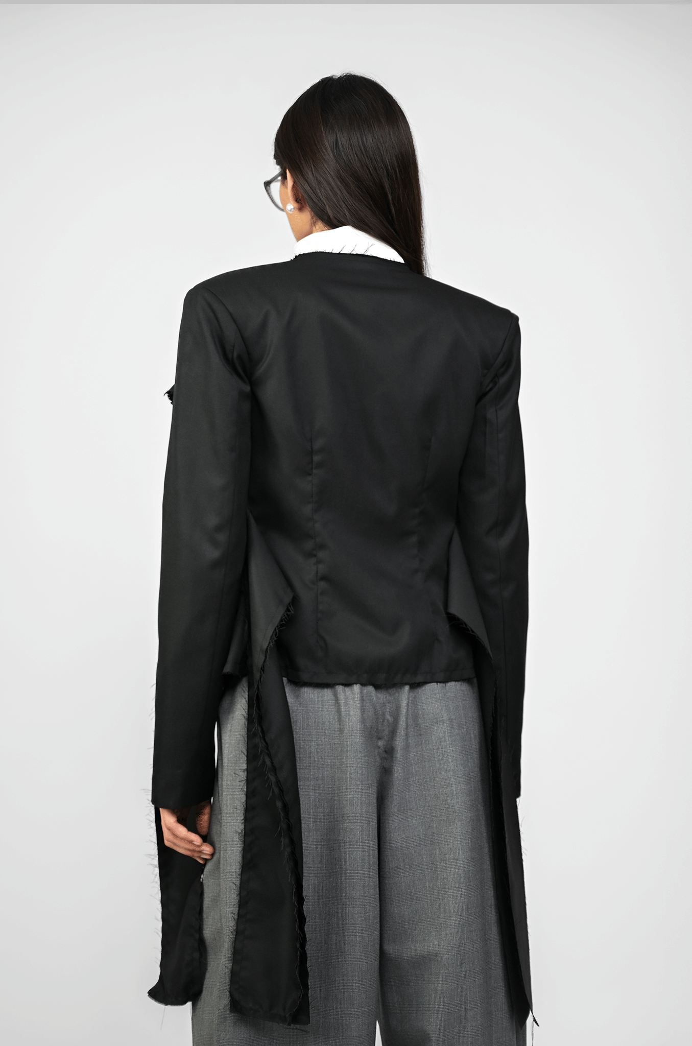 HUEMN Cropped deconstructed blazer