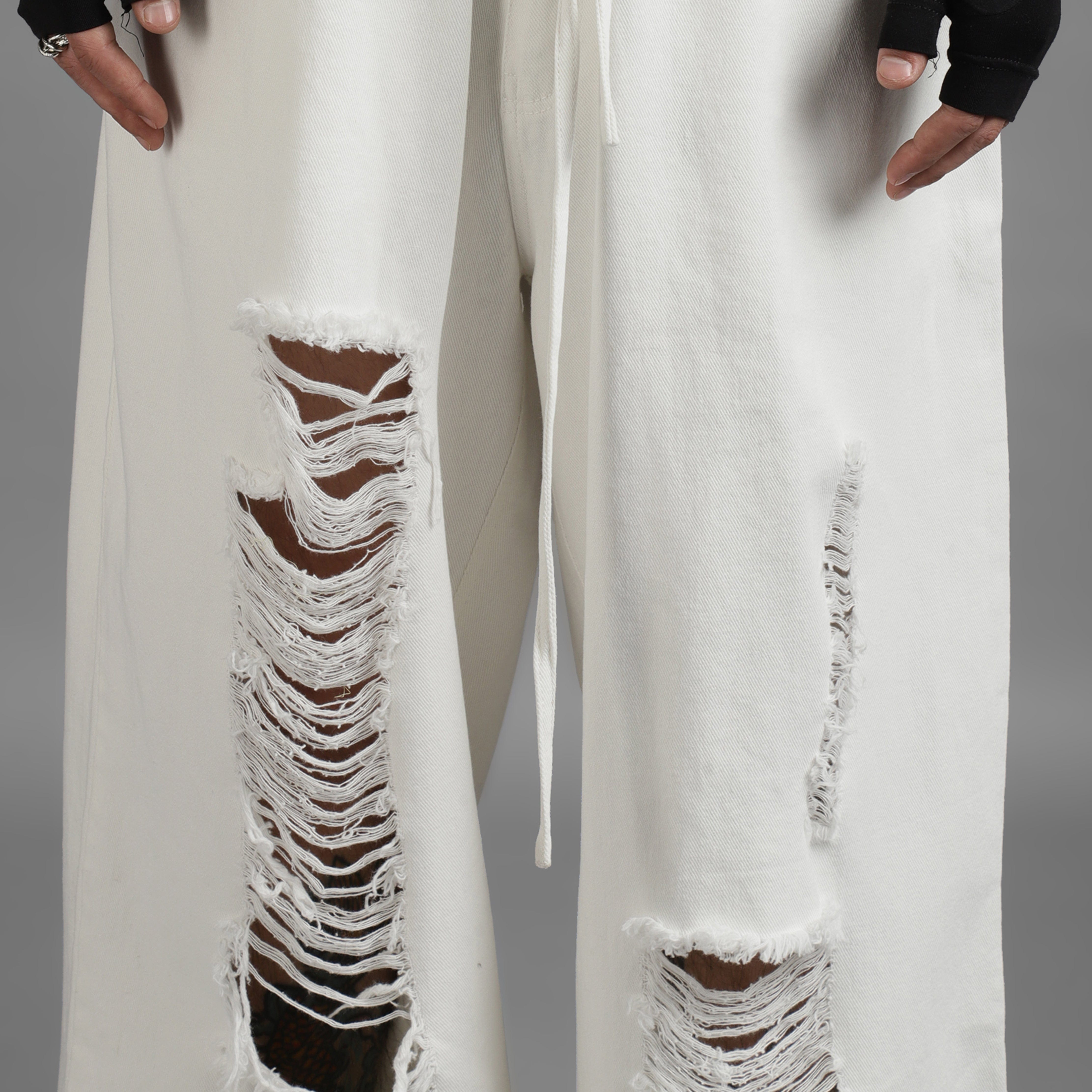 Classic SuperHUEMN Classic Distressed Jeans (White)