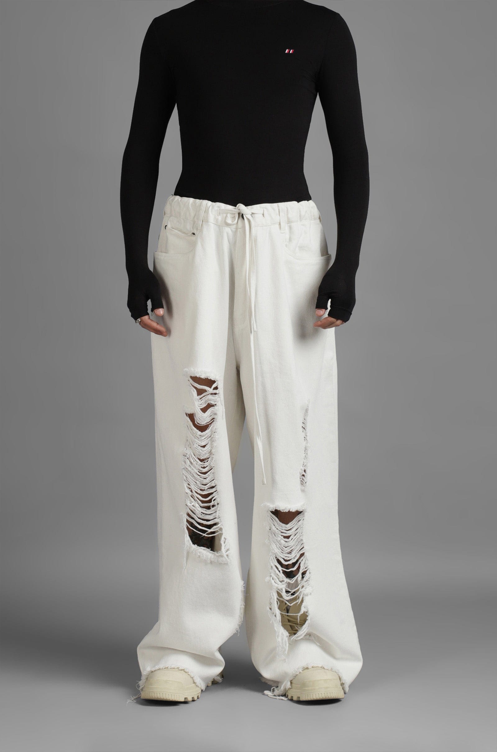 Classic SuperHUEMN Classic Distressed Jeans (White)