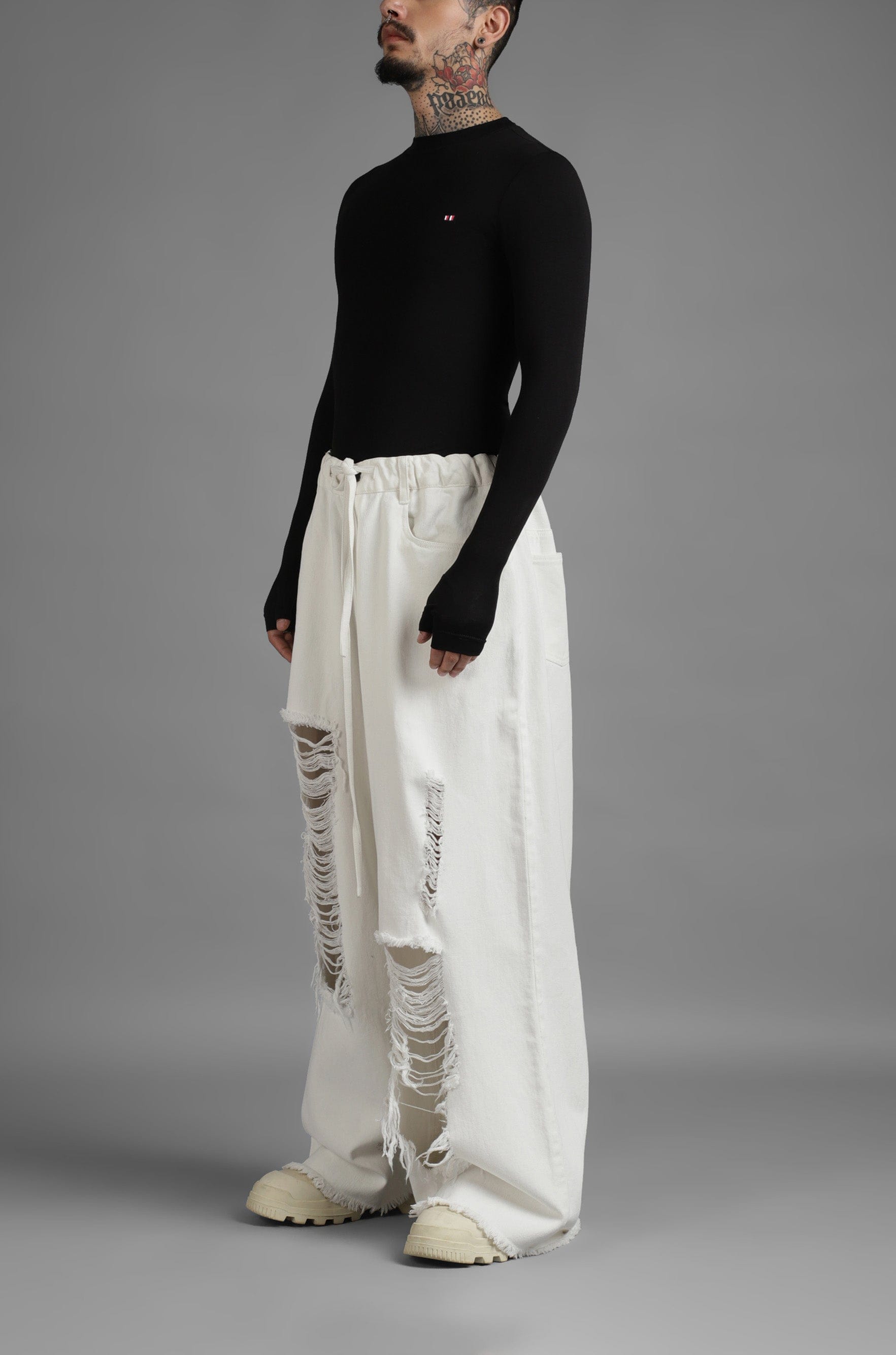 Classic SuperHUEMN Classic Distressed Jeans (White)