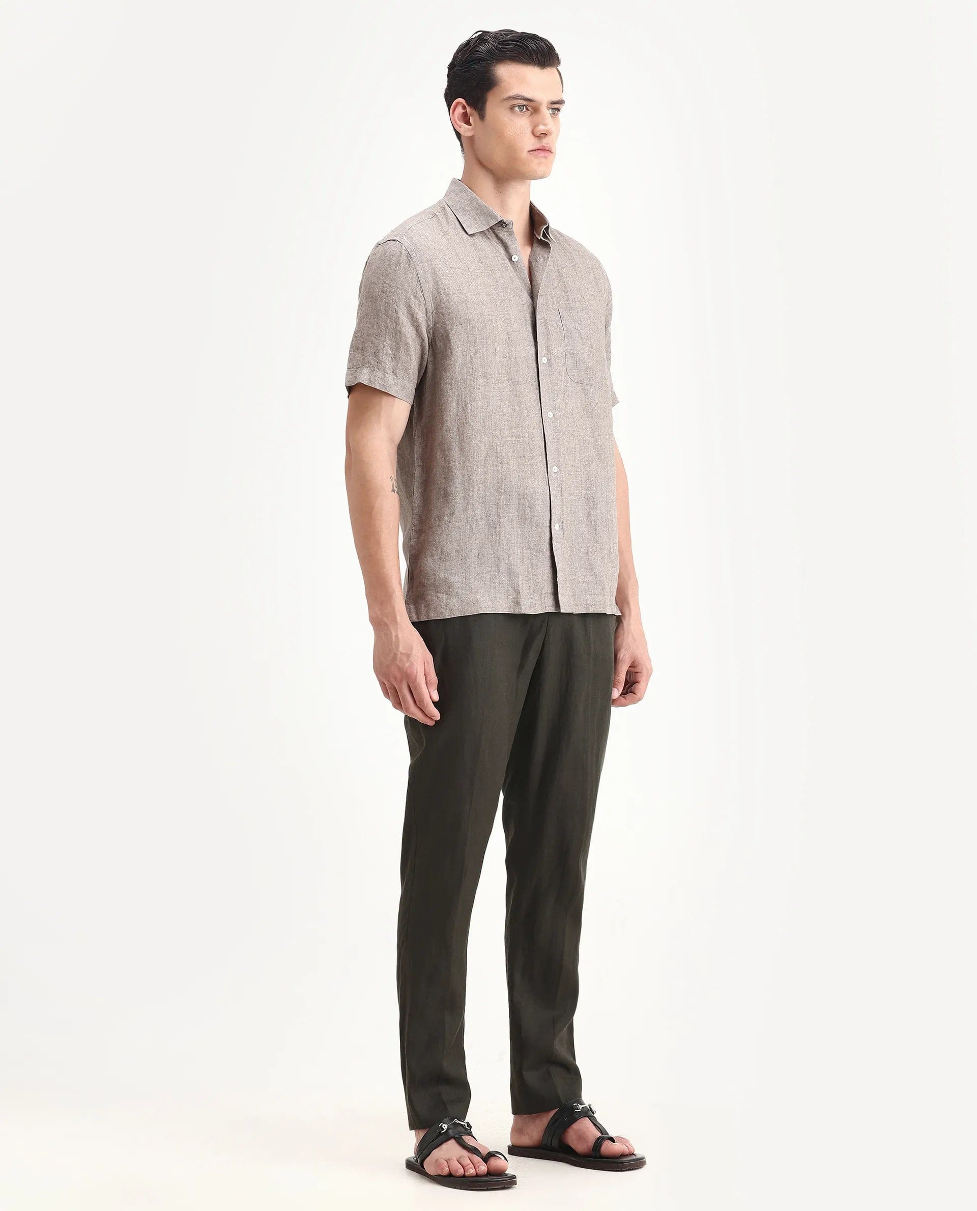 RARE Rabbit Men's Arcelo - 2 Olive 100% Linen Plain Regular Fit Trouser