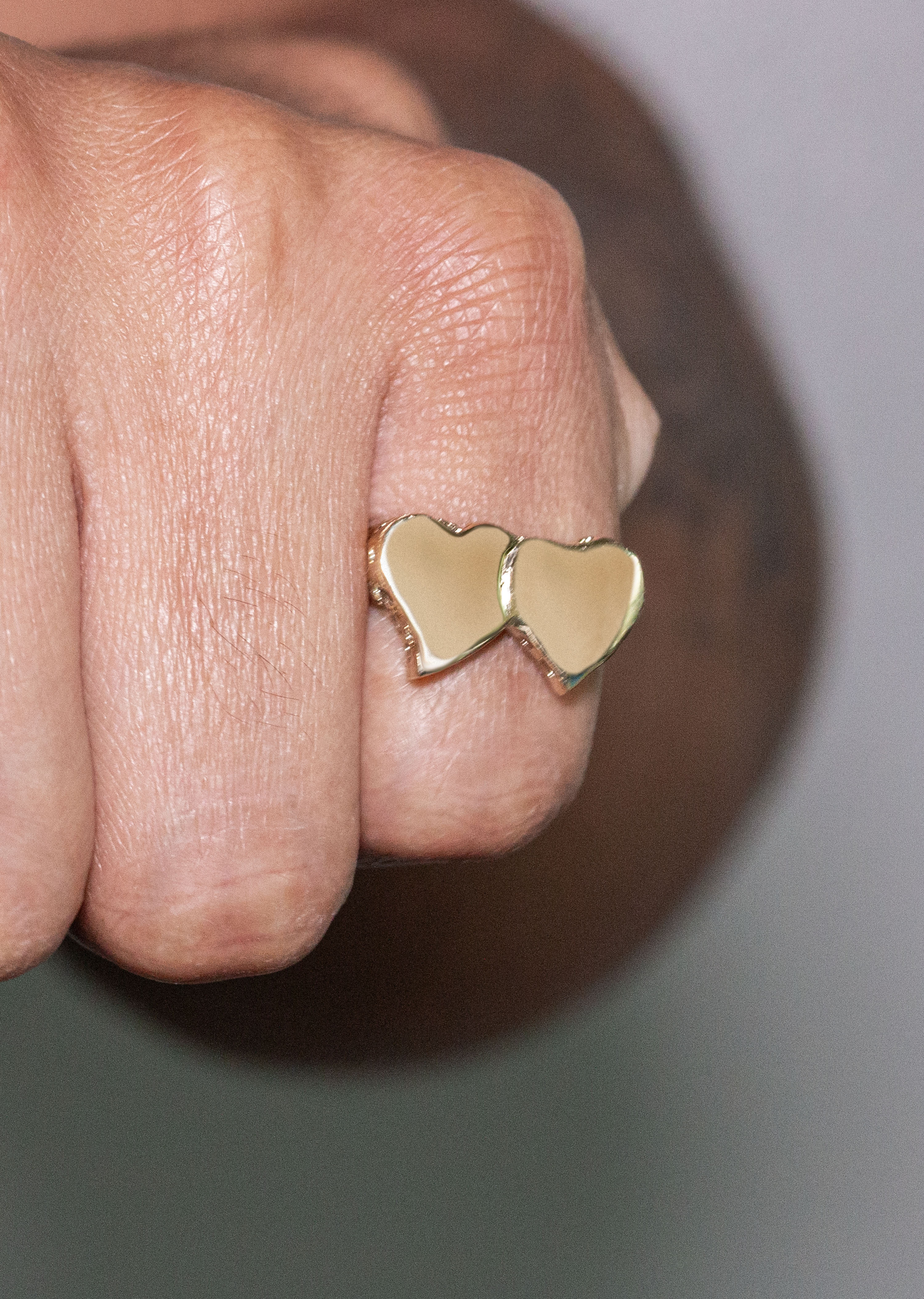 Manufacturer 1 Mens Hearts Signet Ring - 10K Gold | 3.3 Grams
