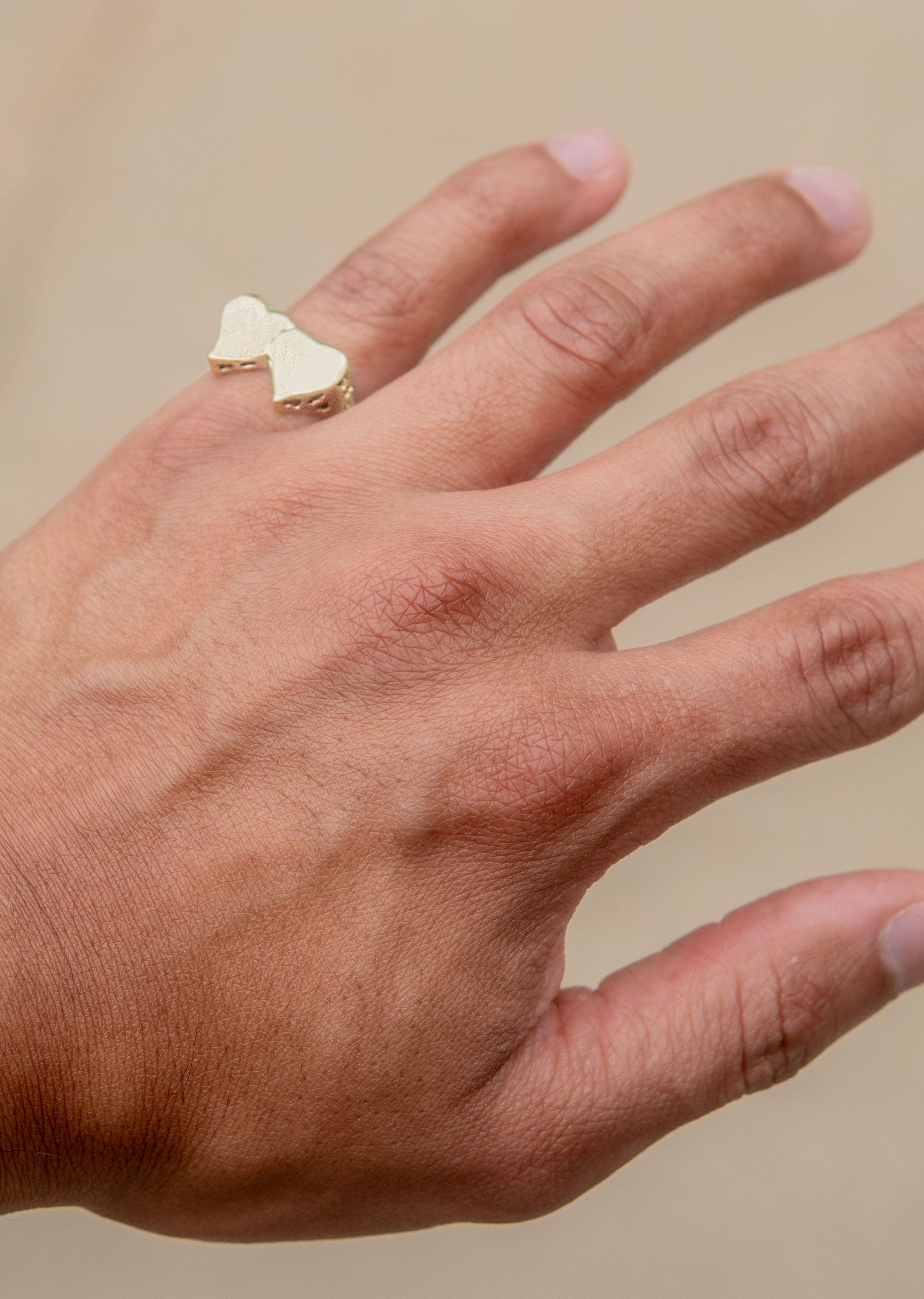 Manufacturer 1 Mens Hearts Signet Ring - 10K Gold | 3.3 Grams