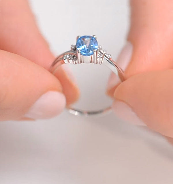 Diamond Blue Topaz 0.94CT And Diamond 9K White Gold Ring