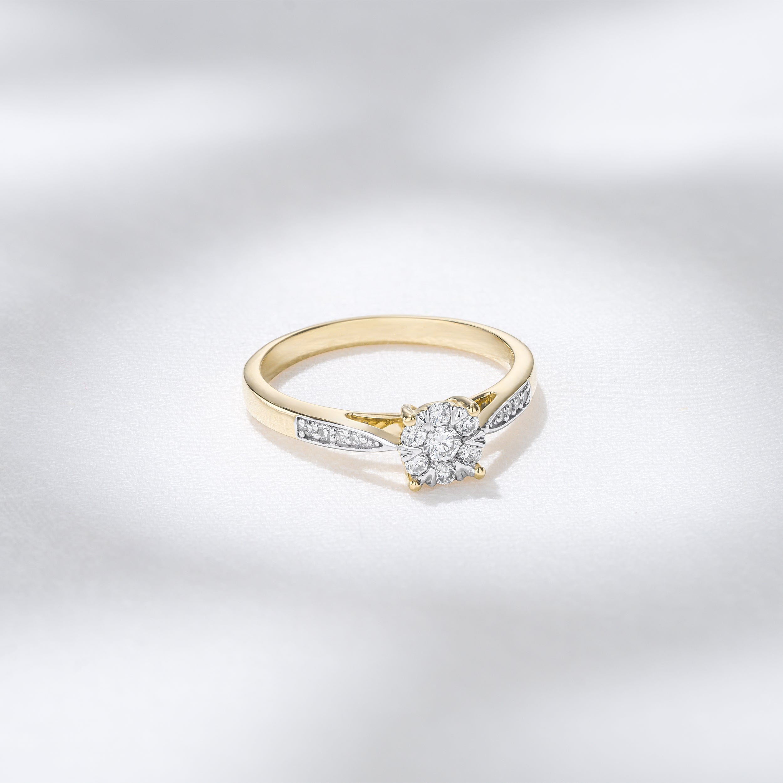 Diamond Lab Diamond Engagement Ring With Shoulders 0.25ct H/Si in 18K Gold Vermeil