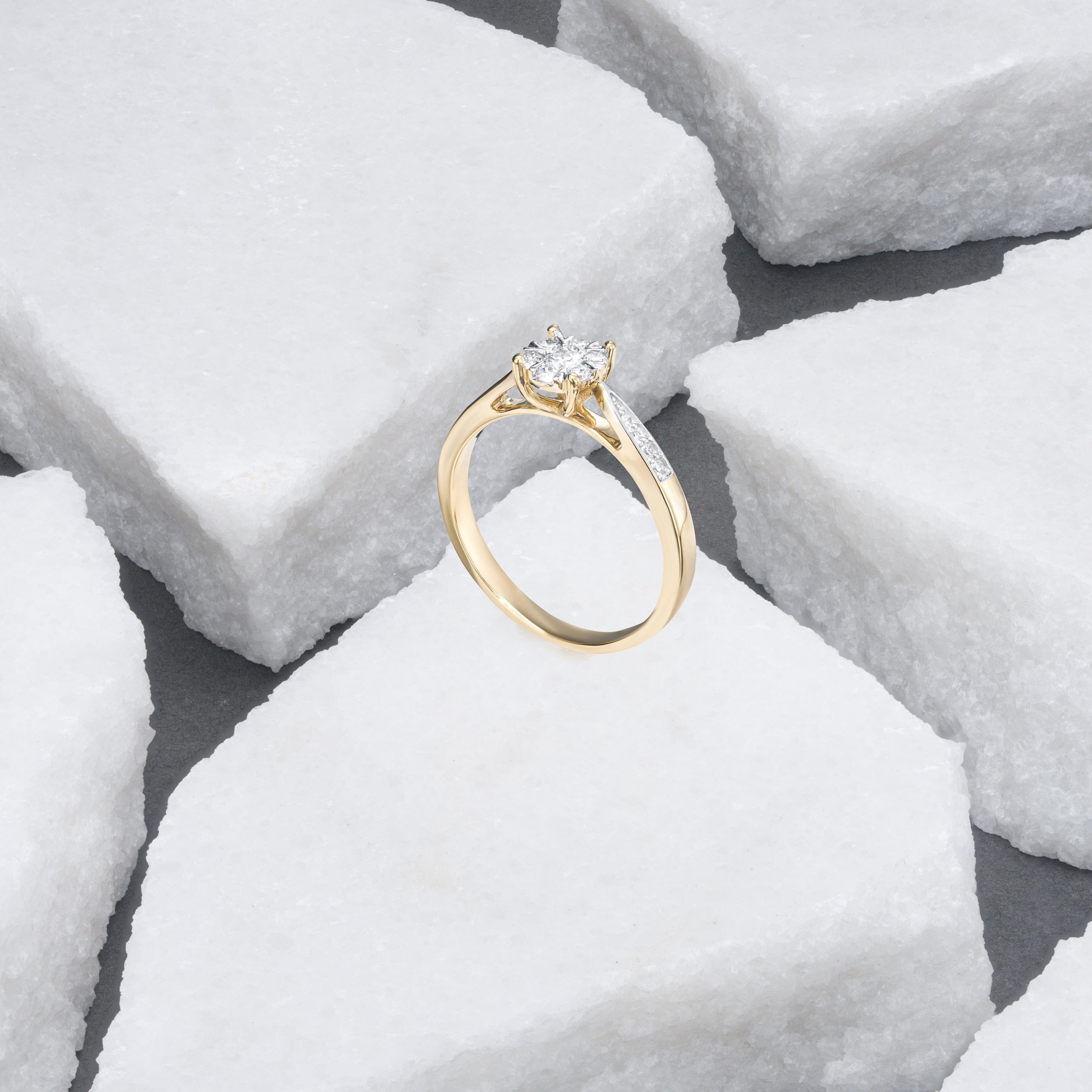 Diamond Lab Diamond Engagement Ring With Shoulders 0.25ct H/Si in 18K Gold Vermeil