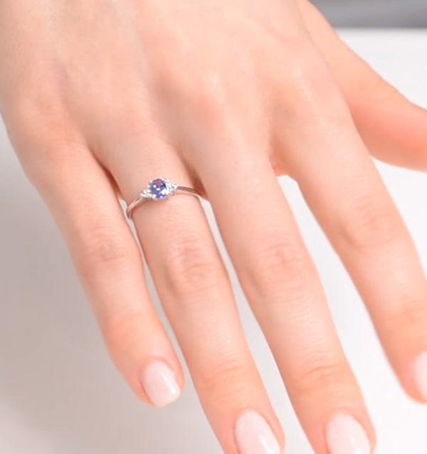 Diamond Tanzanite 0.35CT And Diamond 9K White Gold Ring