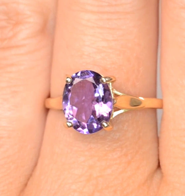 RING Amethyst 2.25ct 9K Gold Ring